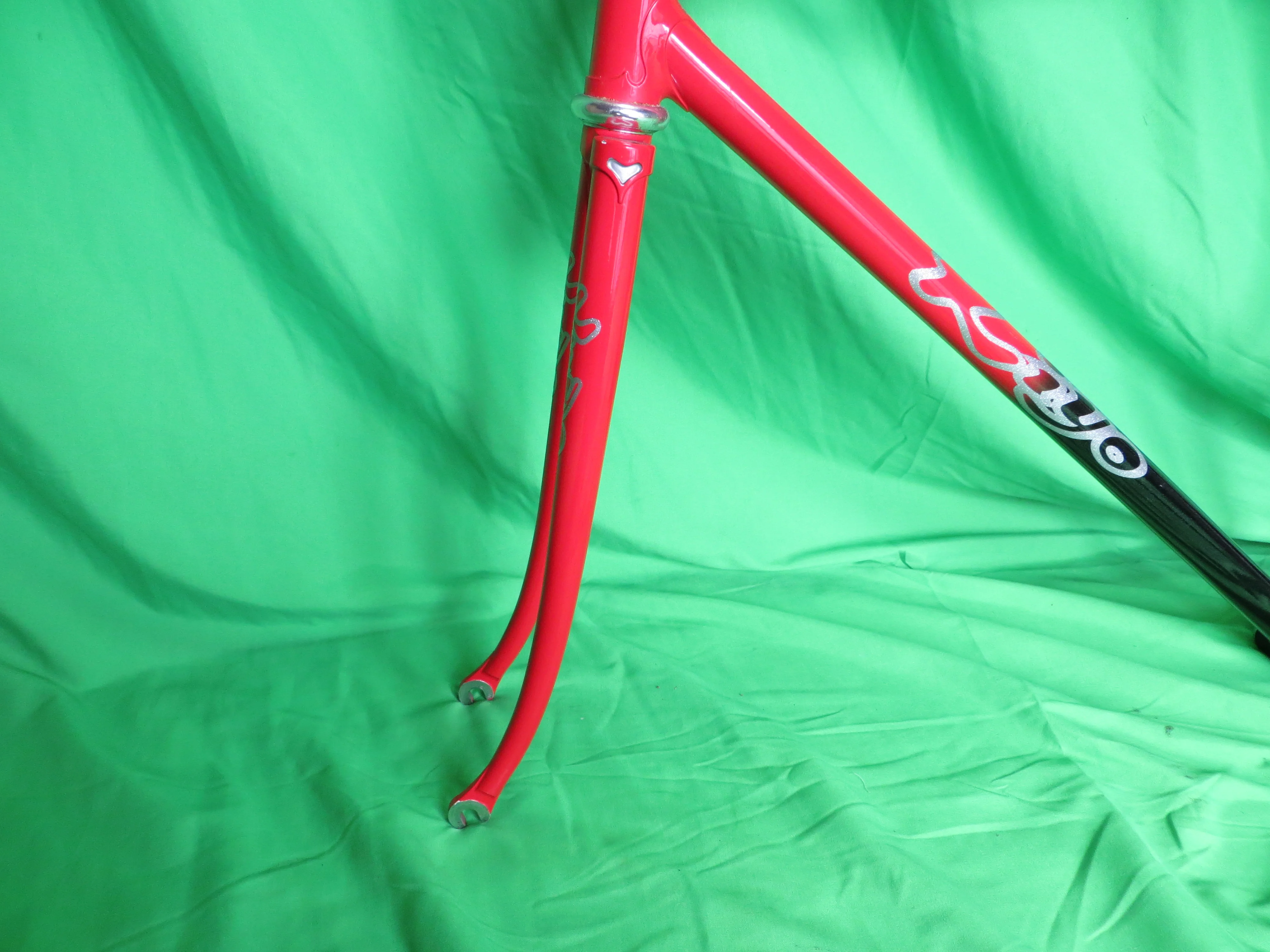Kiyo Miyazawa // Red / Black Fade // 52.5cm - Image 3