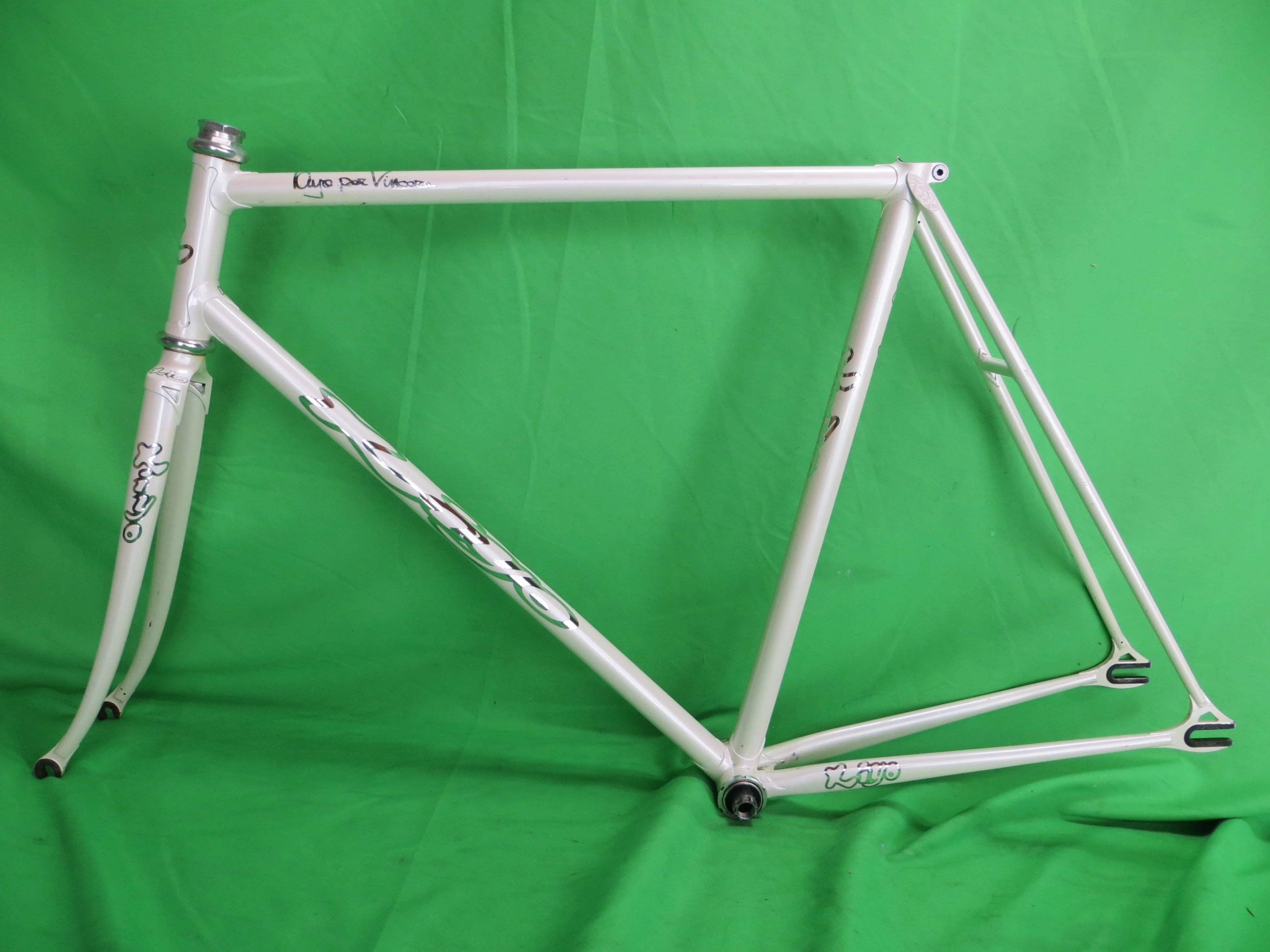 Kiyo Miyazawa // White // 55.5cm