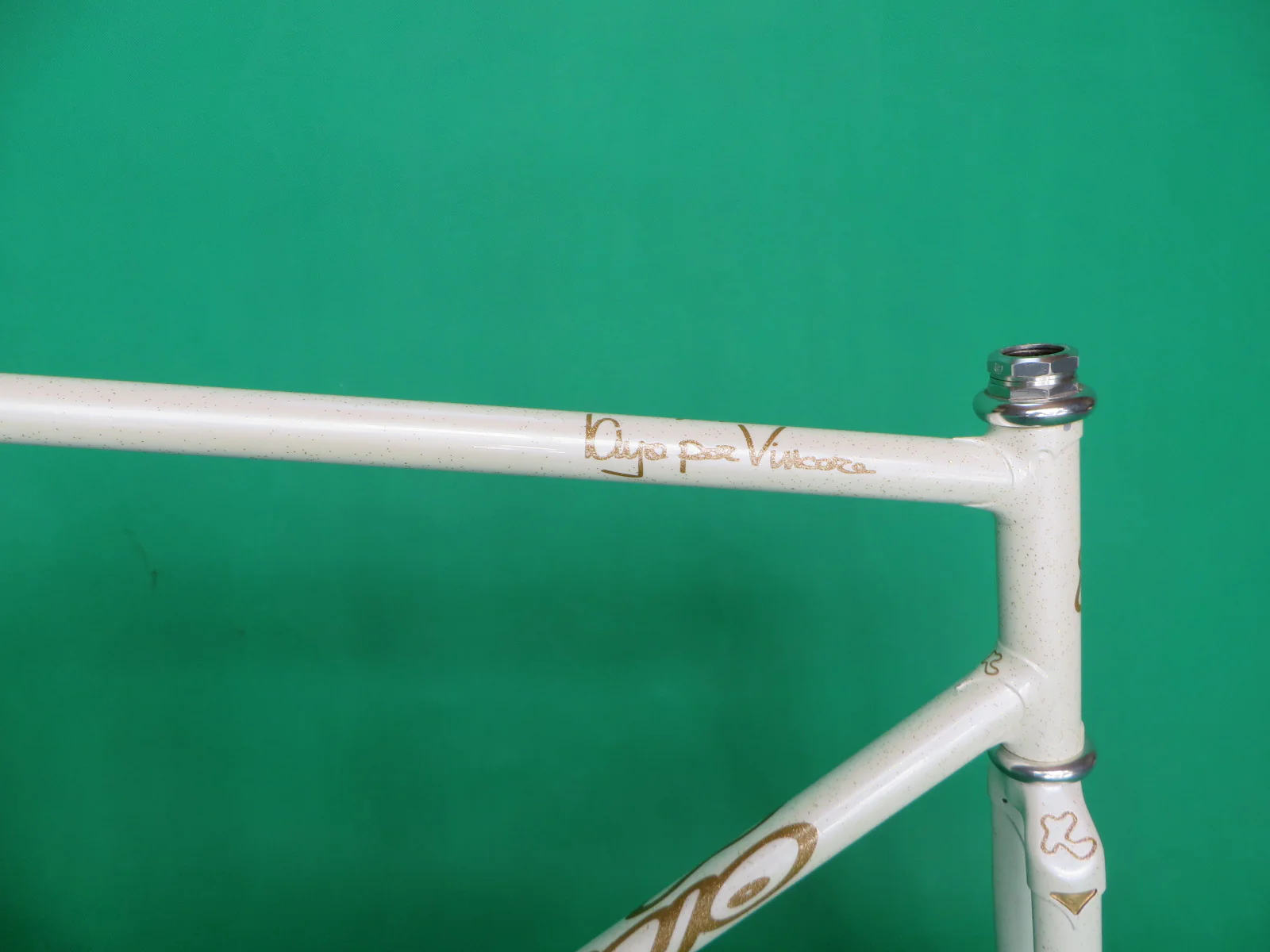 Kiyo Miyazawa // White with Gold Flake// 52.5cm - Image 11