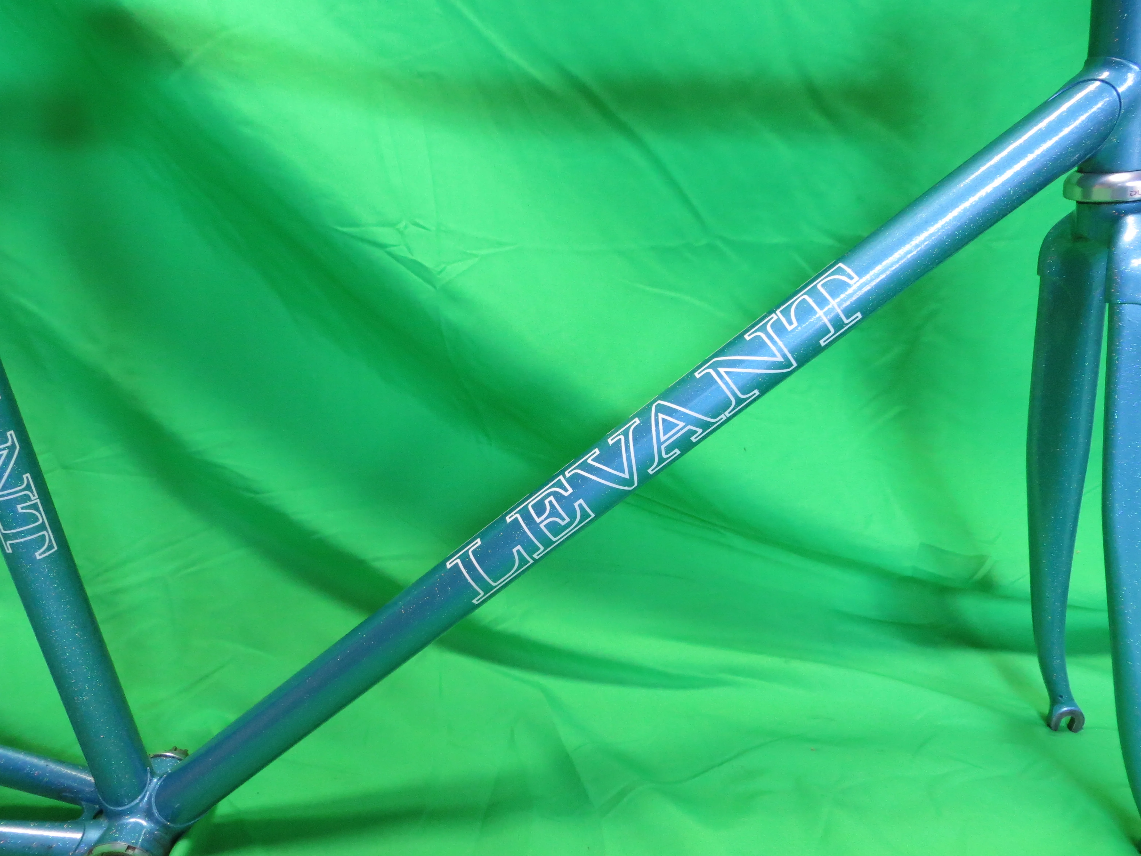 LEVANT Columbus Max Fork // Light Blue with Rainbow Flake // 52cm - Image 13