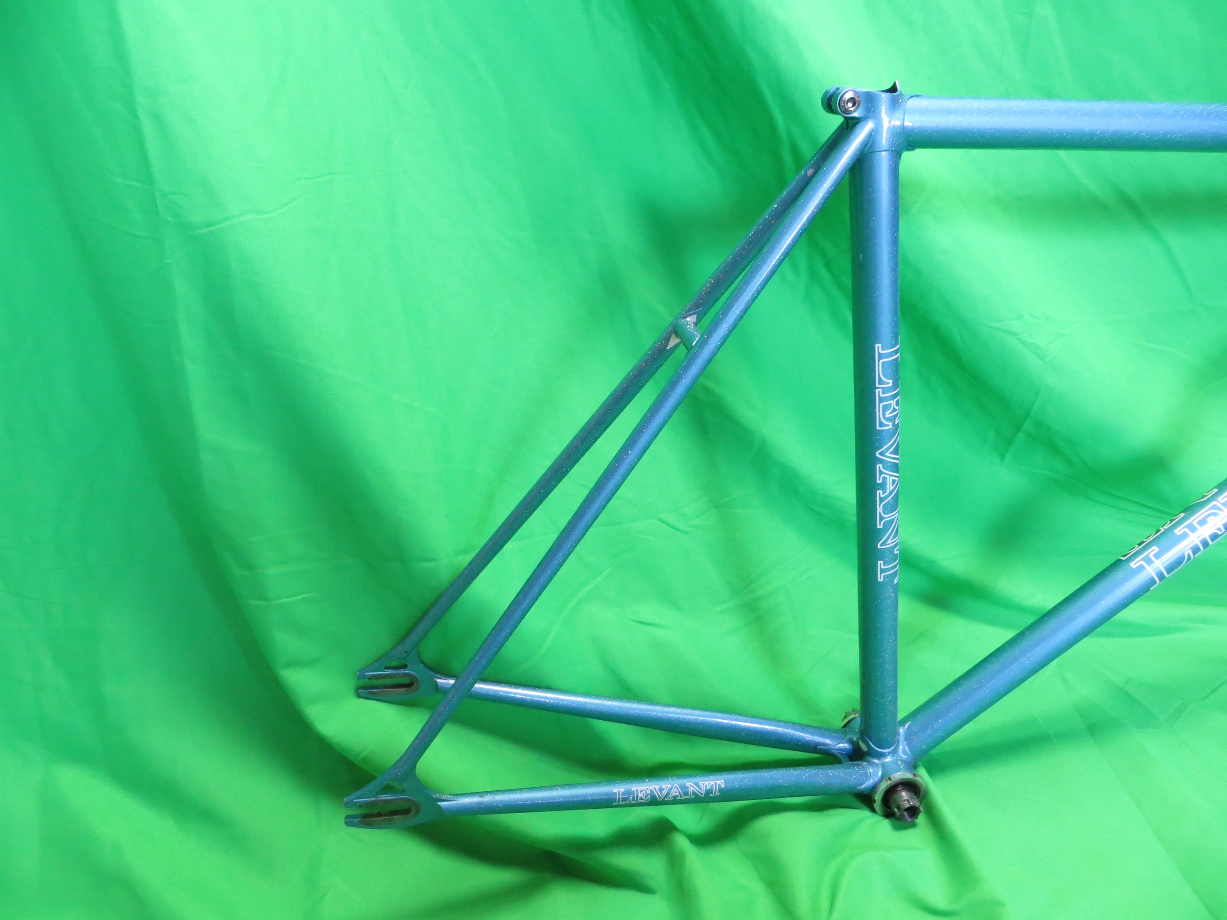 LEVANT Columbus Max Fork // Light Blue with Rainbow Flake // 52cm - Image 15