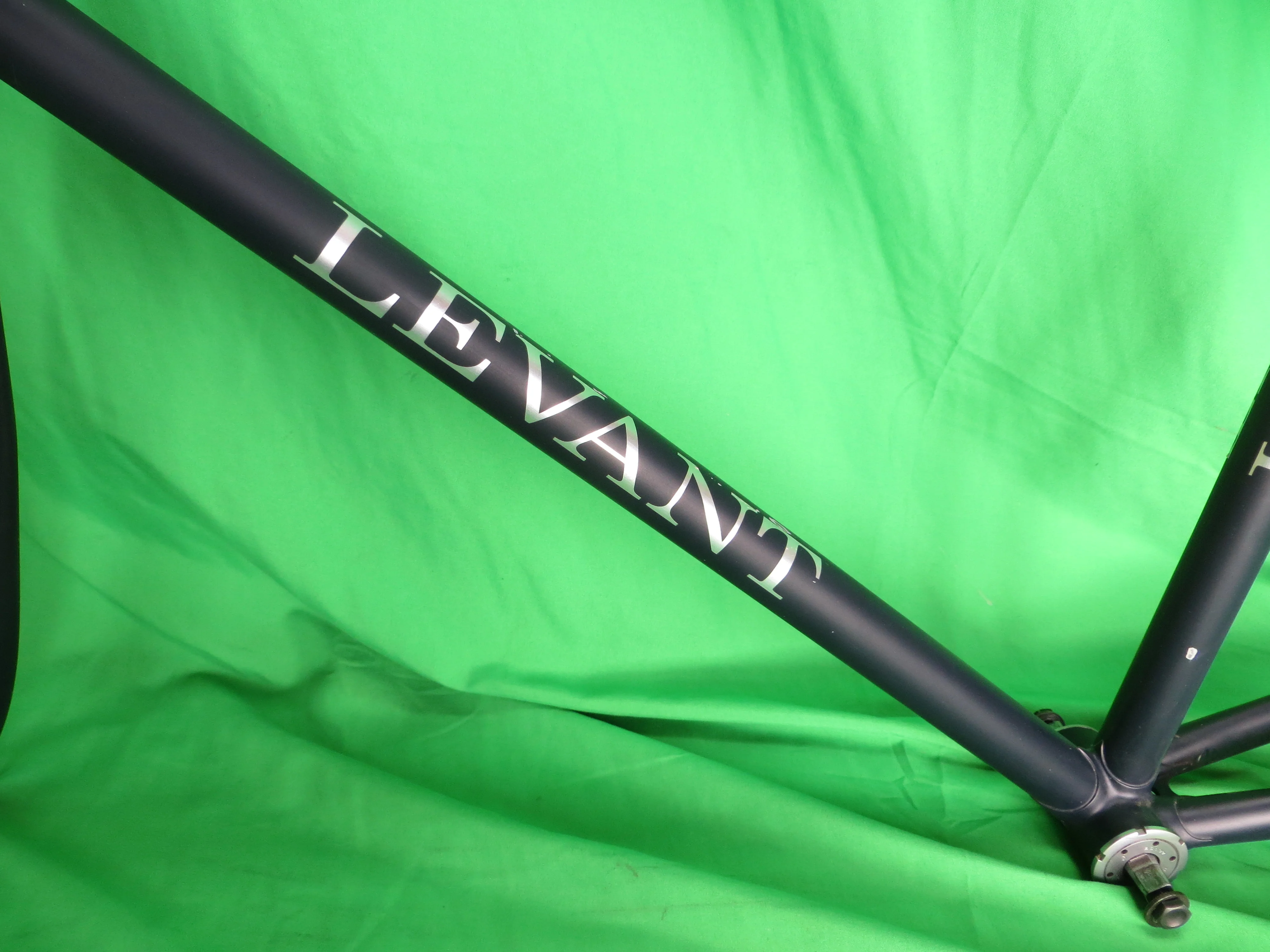 LEVANT Columbus Max Fork // Matte Dark Navy // 50.5cm - Image 6