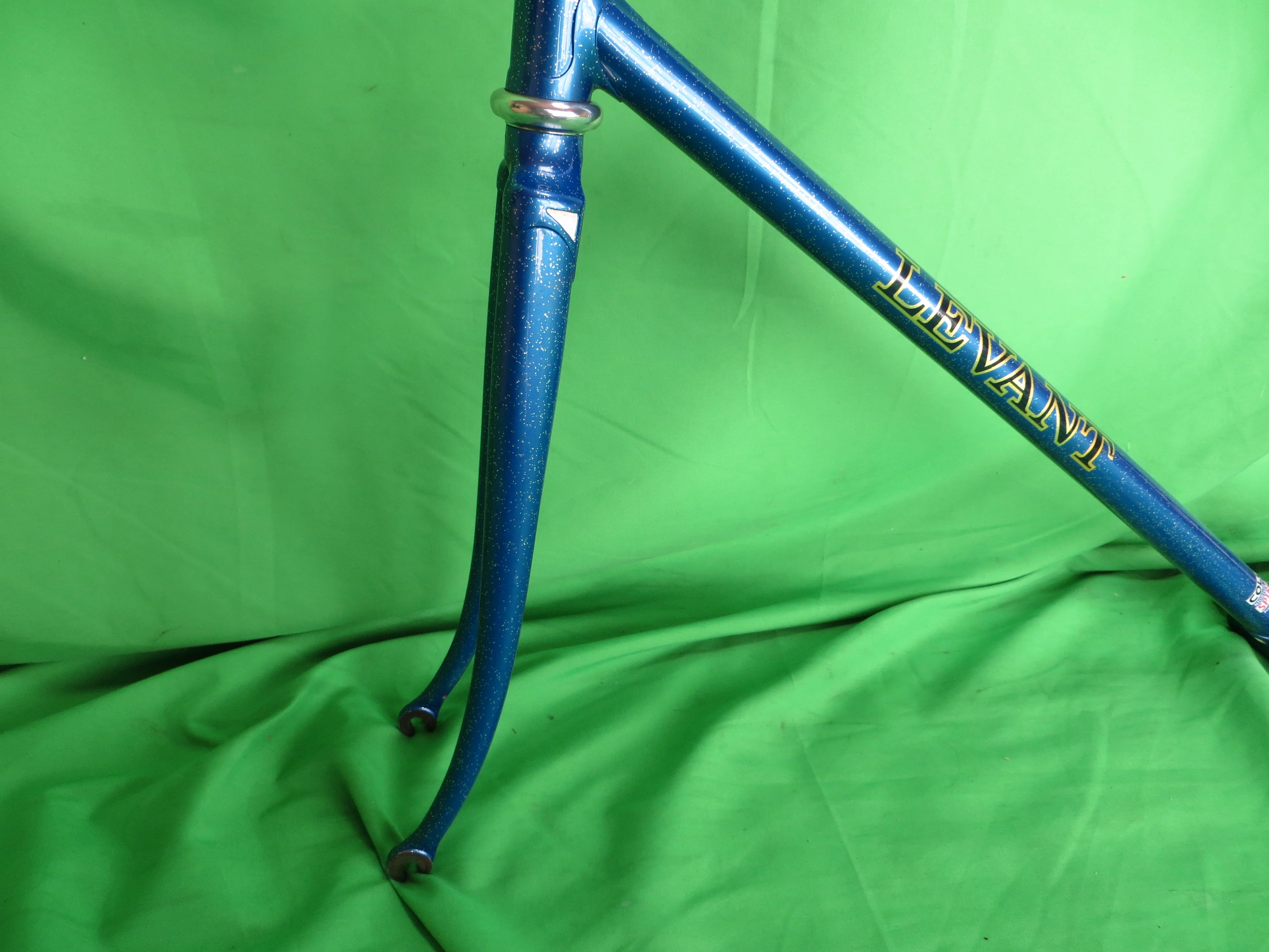 LEVANT Columbus Spirit Keirin // Dark Blue with Silver Flake // 54.5cm - Image 3