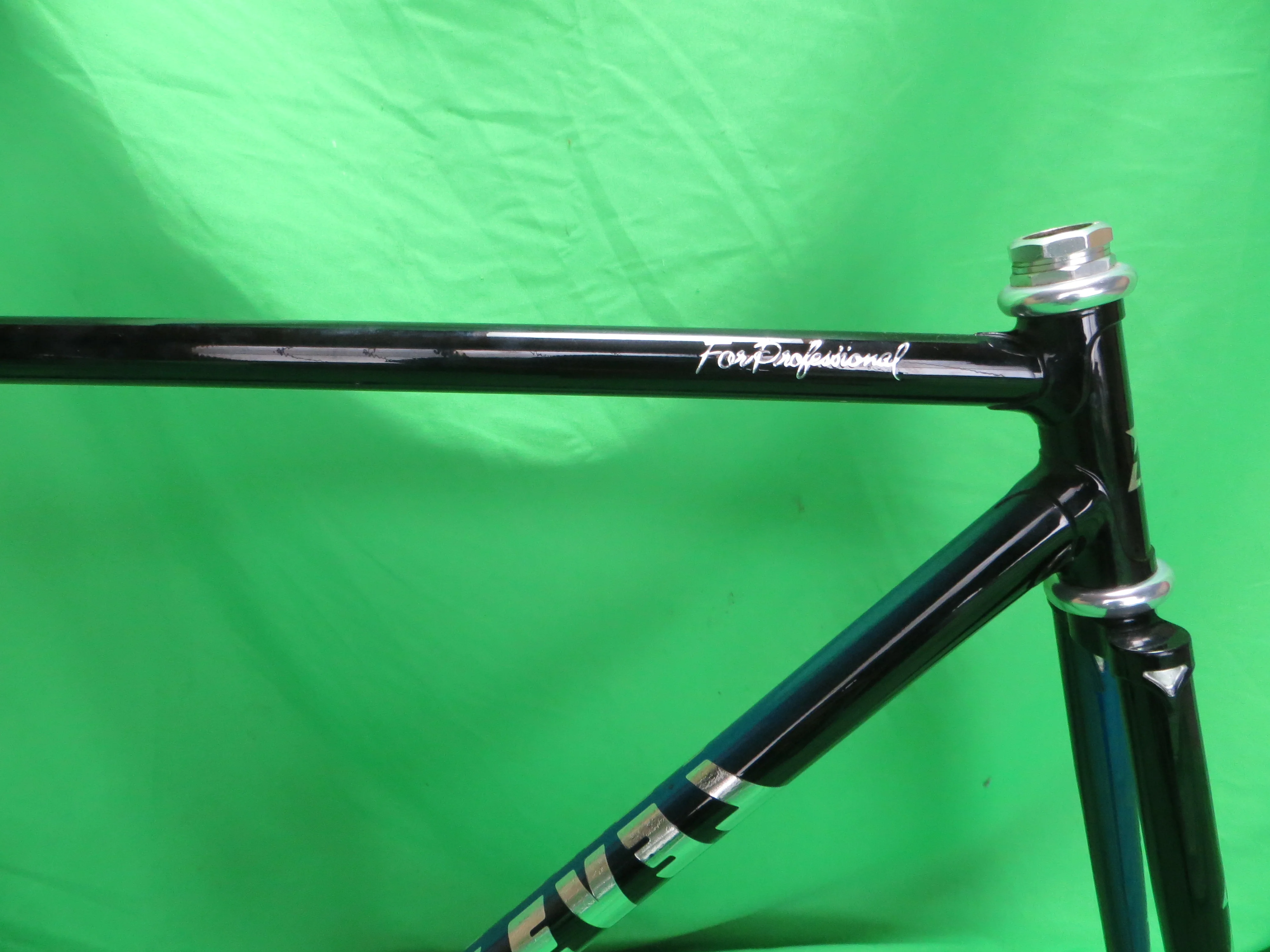 Level // Black / Blue Fade // 50.5cm - Image 11