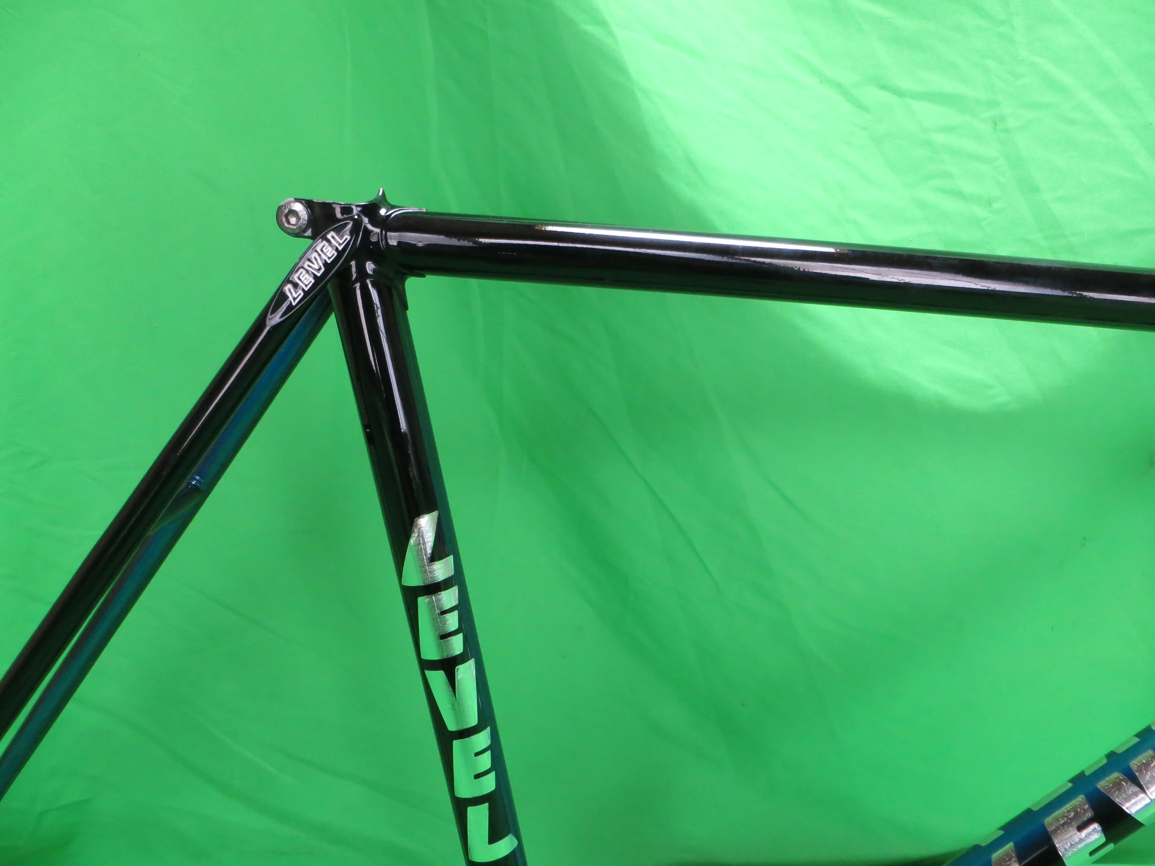 Level // Black / Blue Fade // 50.5cm - Image 12