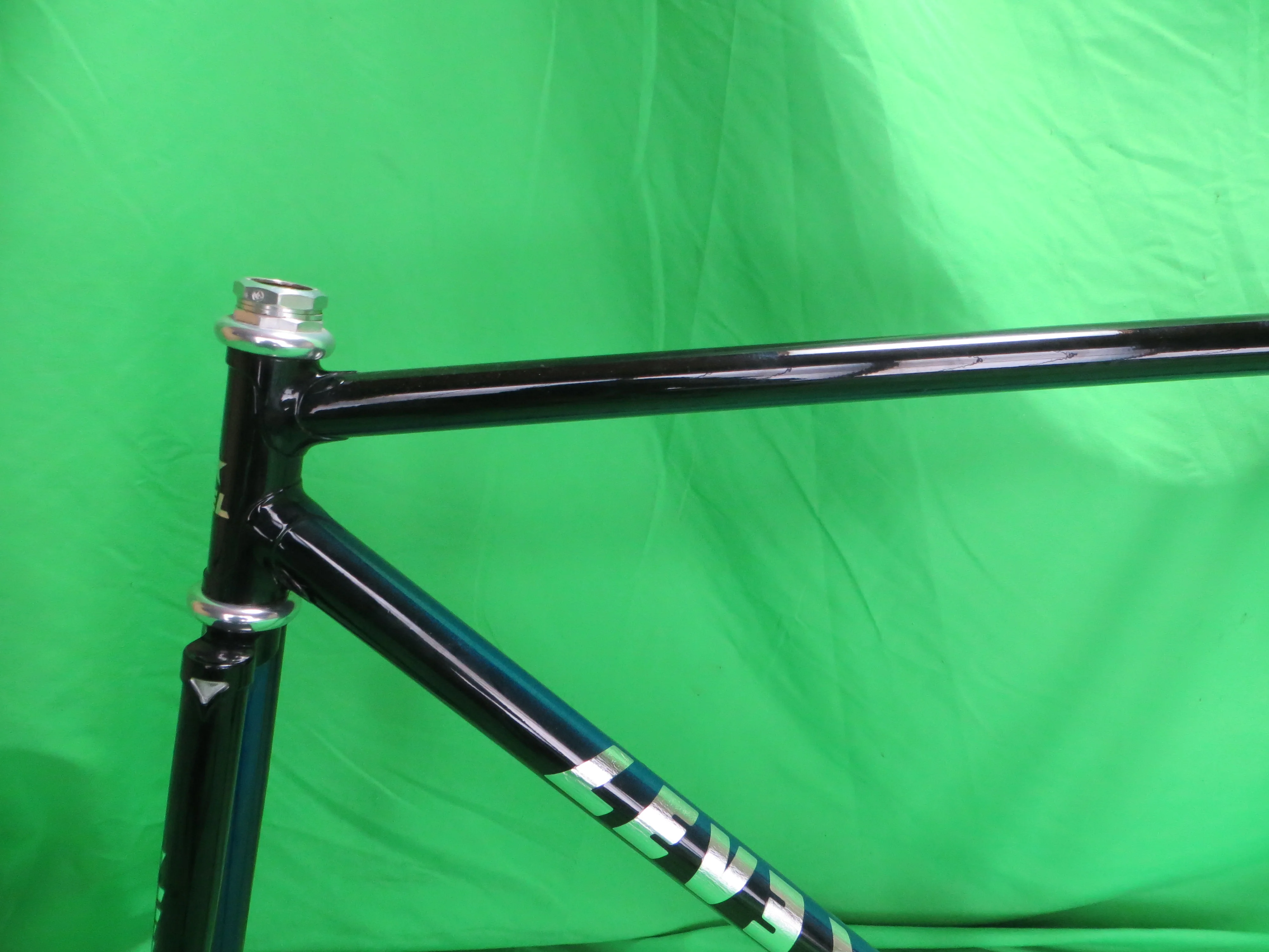 Level // Black / Blue Fade // 50.5cm - Image 4