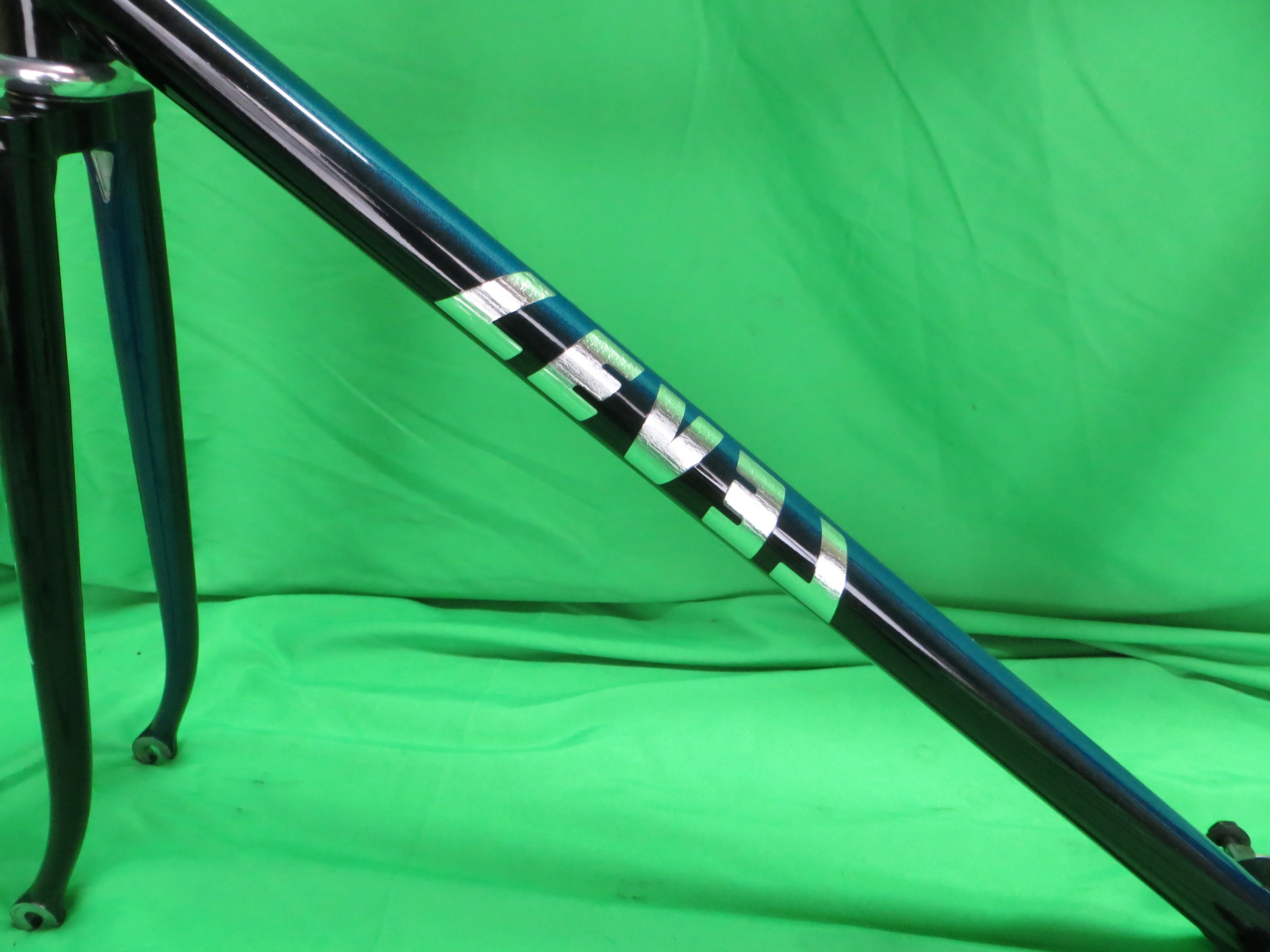 Level // Black / Blue Fade // 50.5cm - Image 6