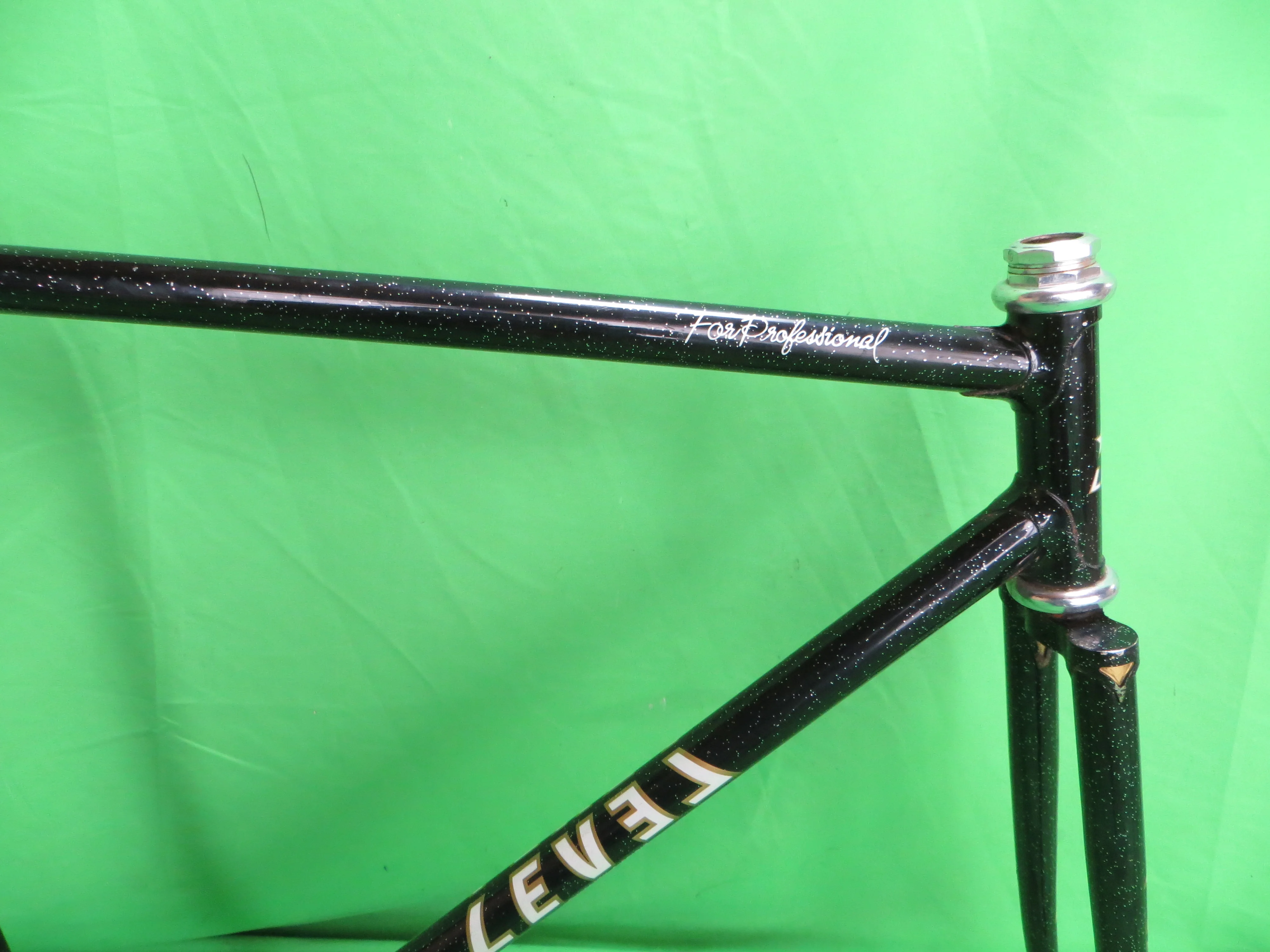Level // Black with Silver Flake // 51.5cm - Image 12