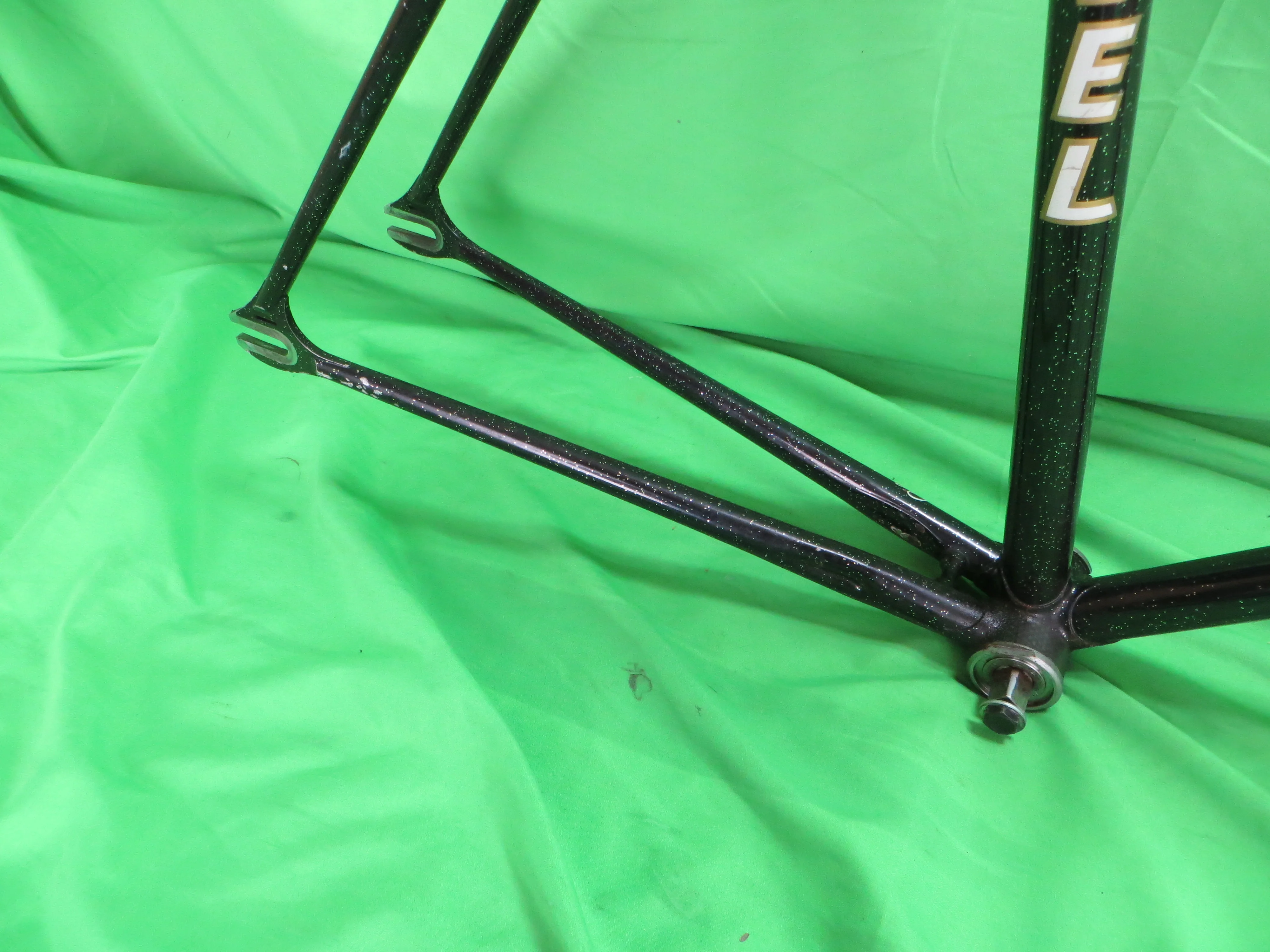 Level // Black with Silver Flake // 51.5cm - Image 15
