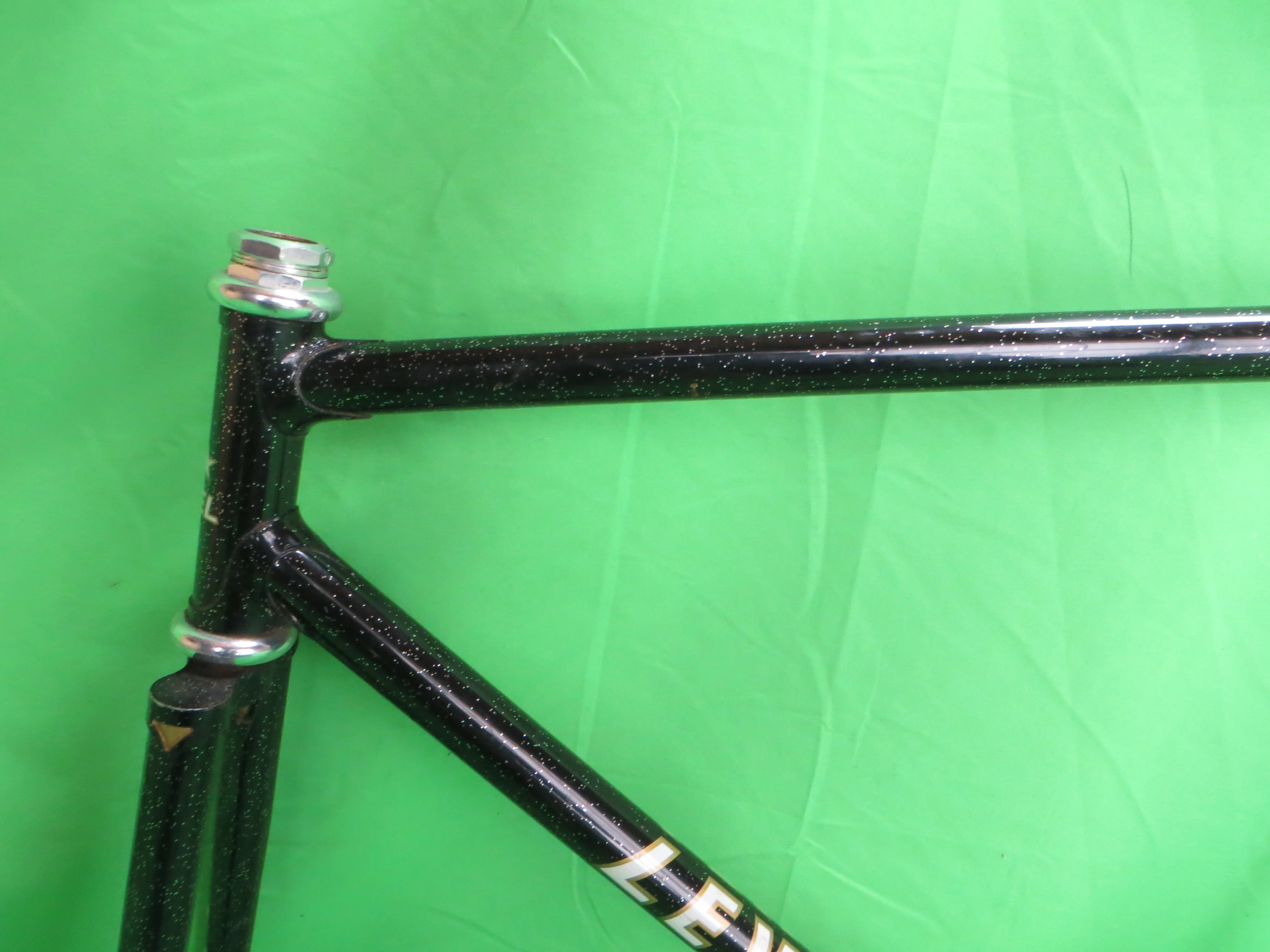 Level // Black with Silver Flake // 51.5cm - Image 4