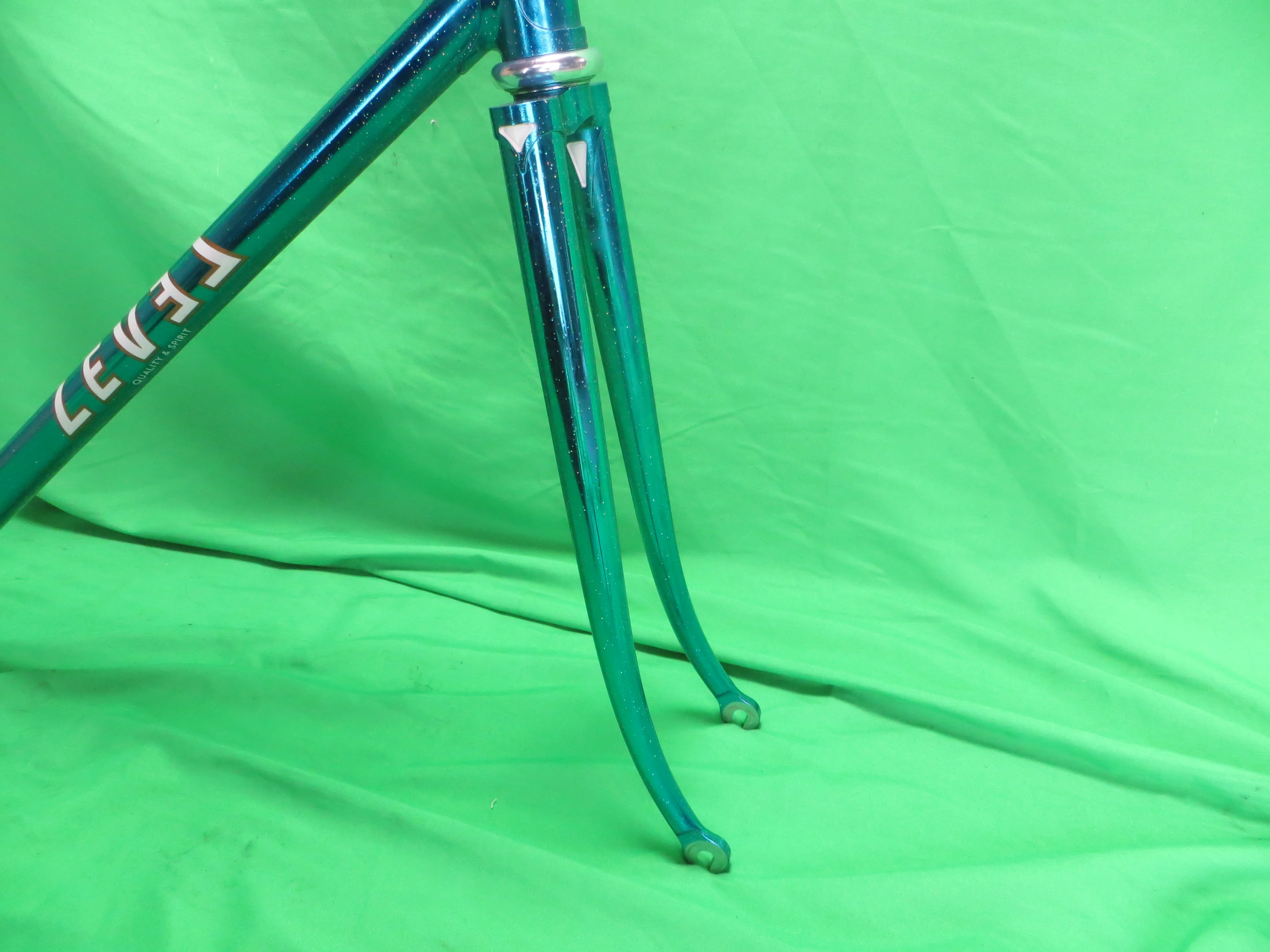 LEVEL // Candy Blue Metallic with Rainbow Flake // 52.5cm - Image 10