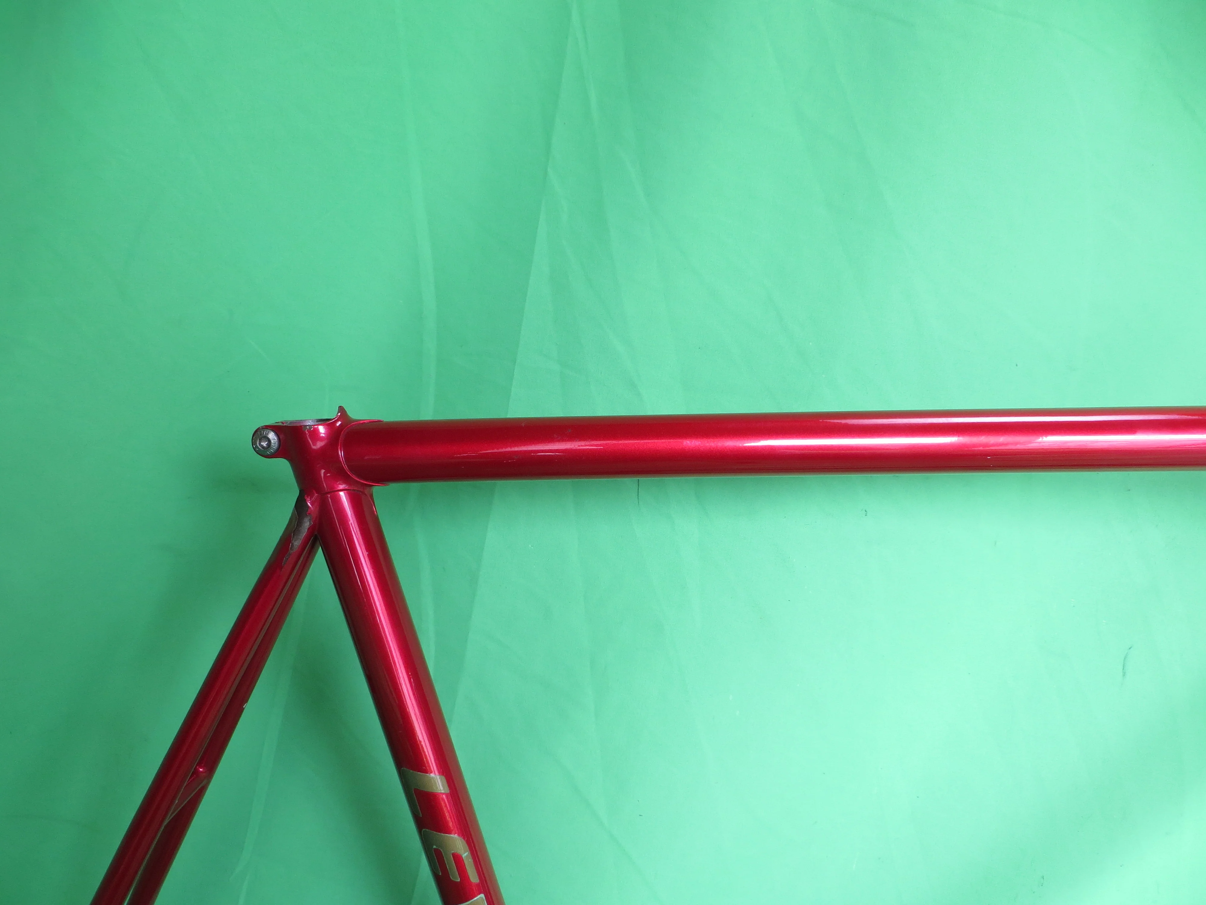 Level // Deep Red Metallic // 58cm // For Repairs /260422 - Image 10
