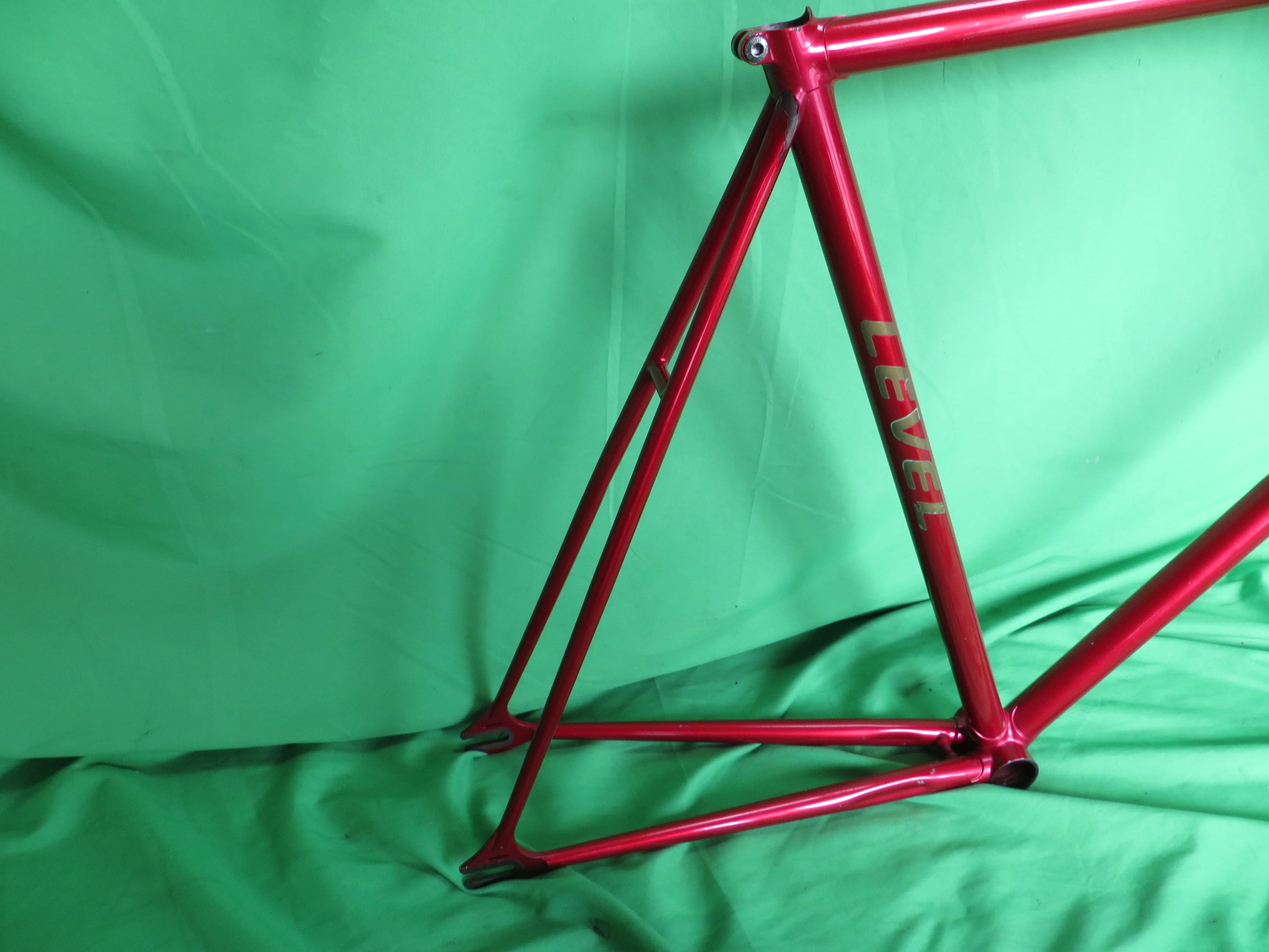 Level // Deep Red Metallic // 58cm // For Repairs /260422 - Image 14