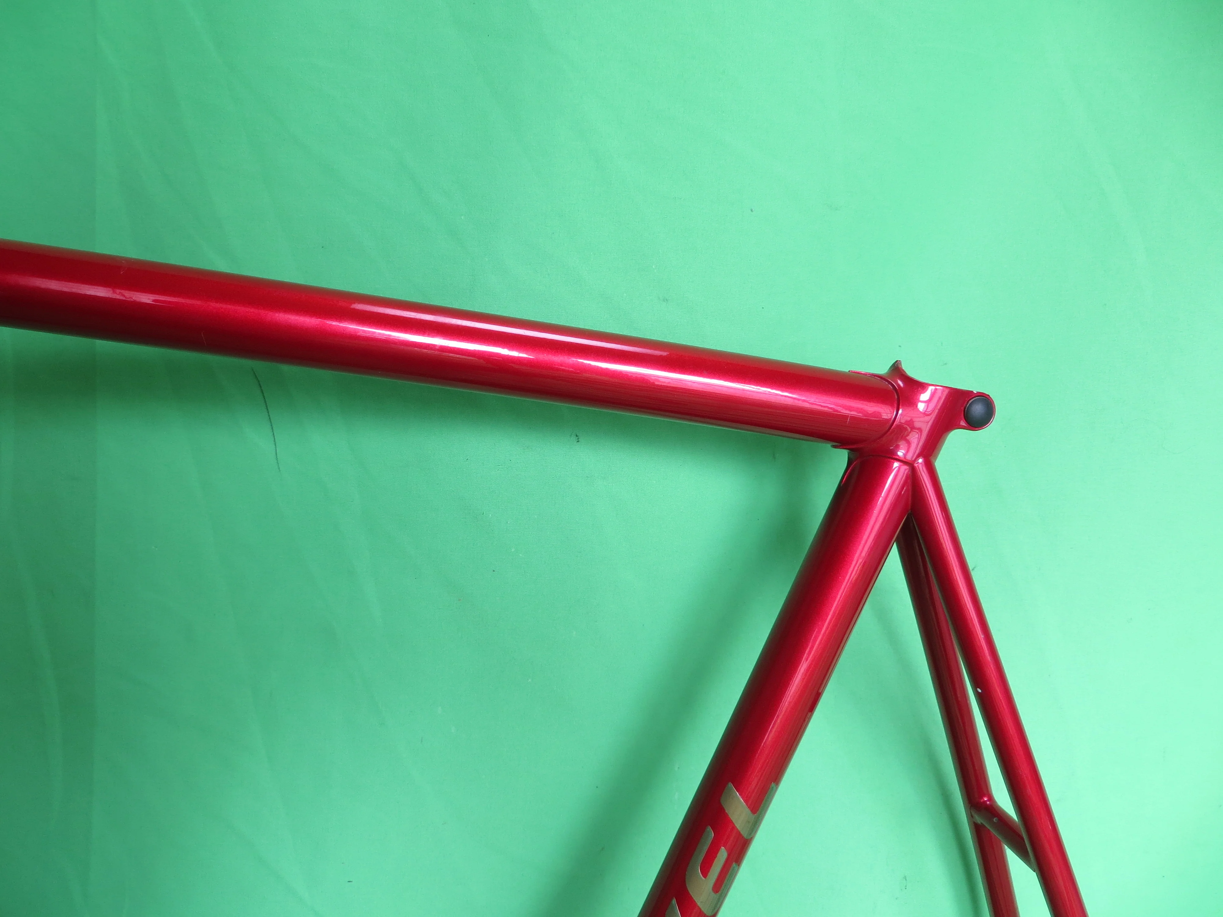 Level // Deep Red Metallic // 58cm // For Repairs /260422 - Image 4