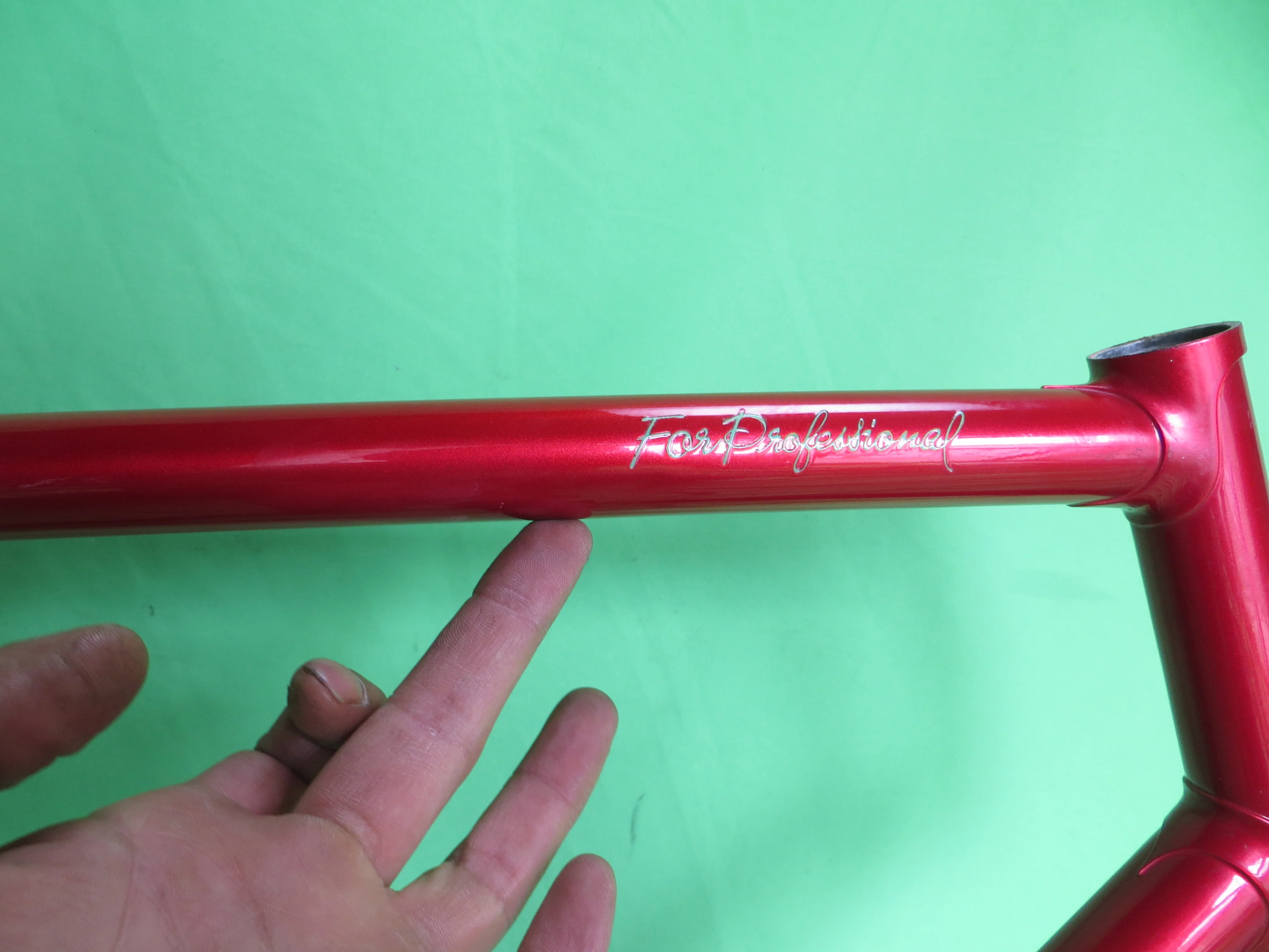 Level // Deep Red Metallic // 58cm // For Repairs /260422 - Image 9