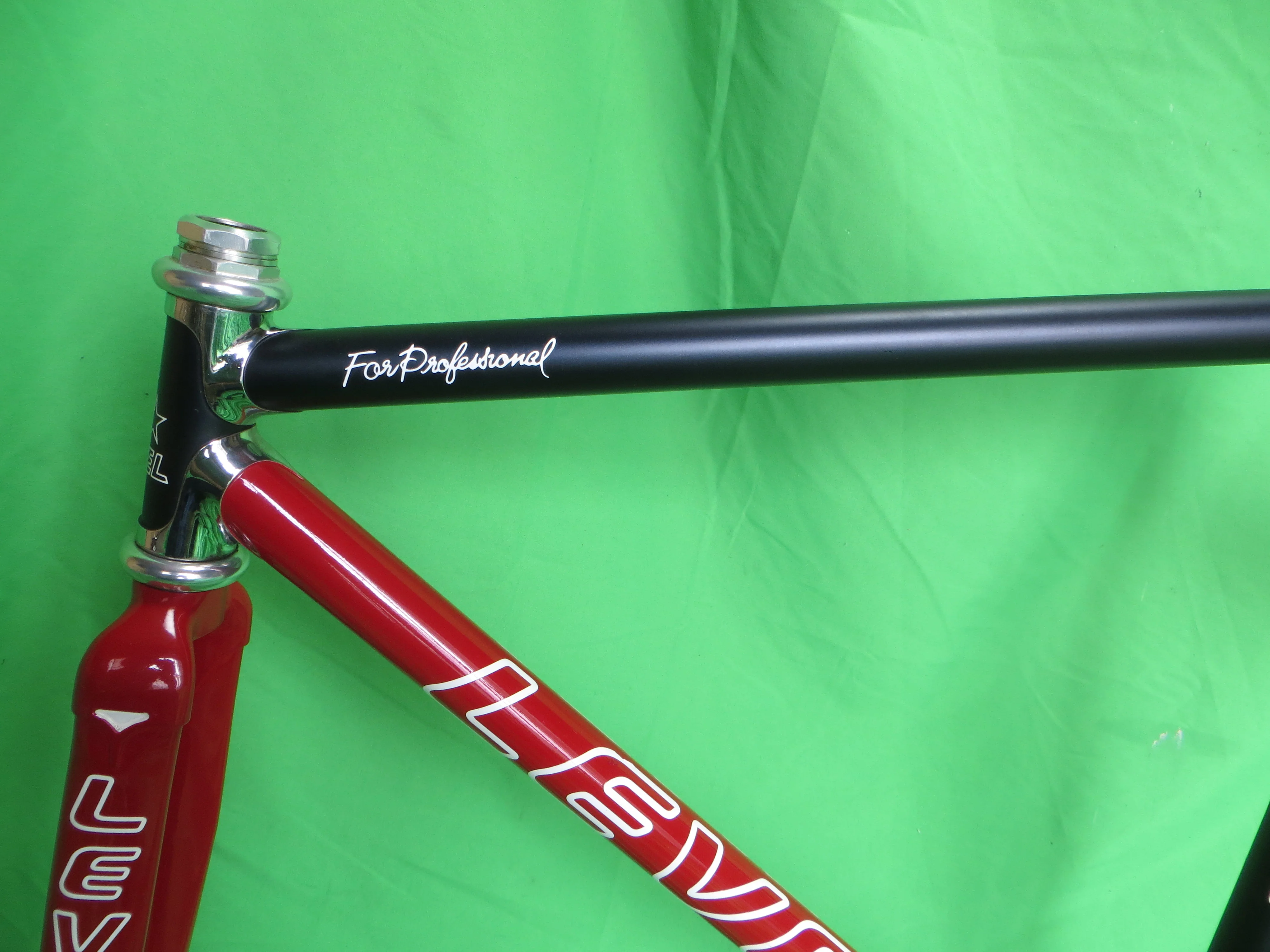 Level Columbs Max Fork // Matte Black / Red Two Tone / Chrome Lugs // 49.5cm - Image 4