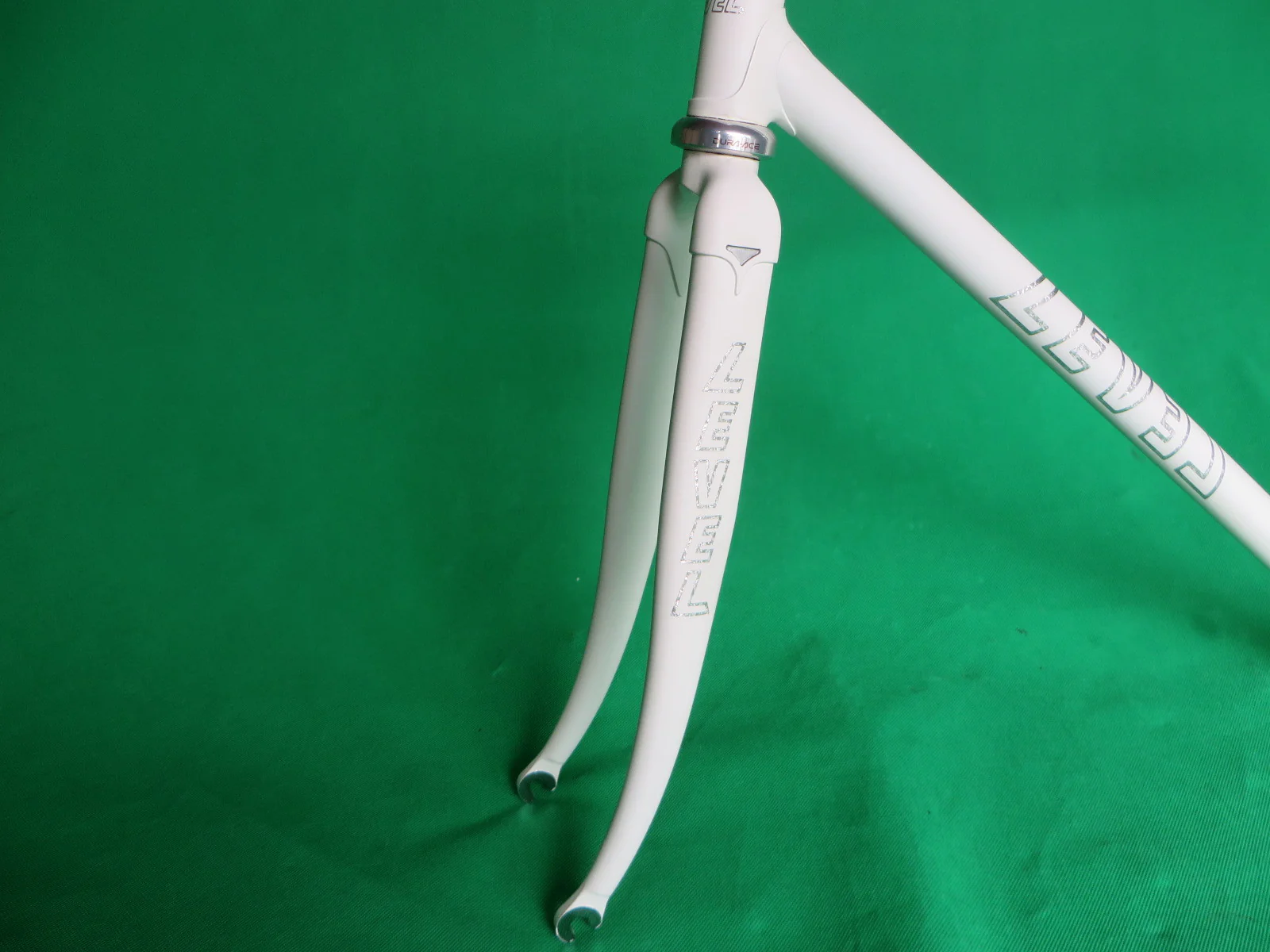 Level Matte White w/ Columbus MAX fork {51.5cm} - Image 4