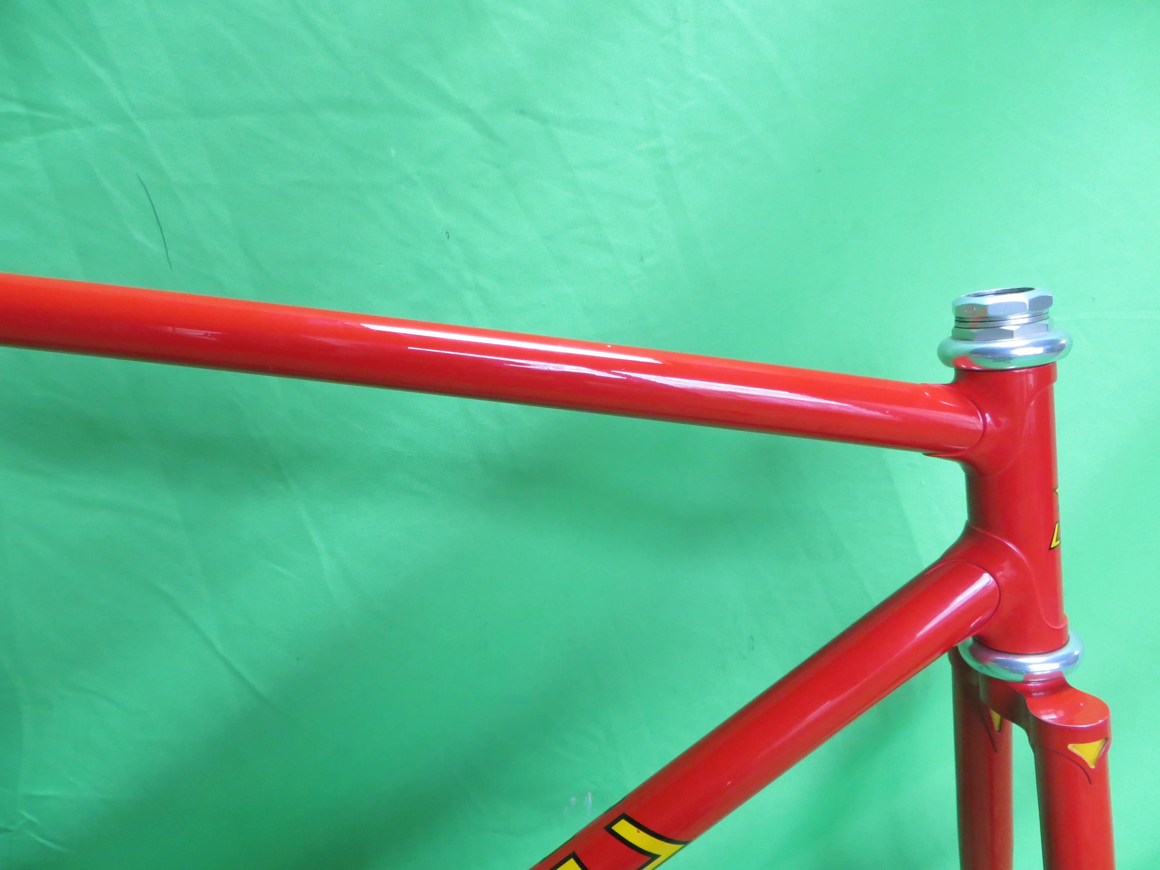 Level // Red // 51.5cm - Image 11