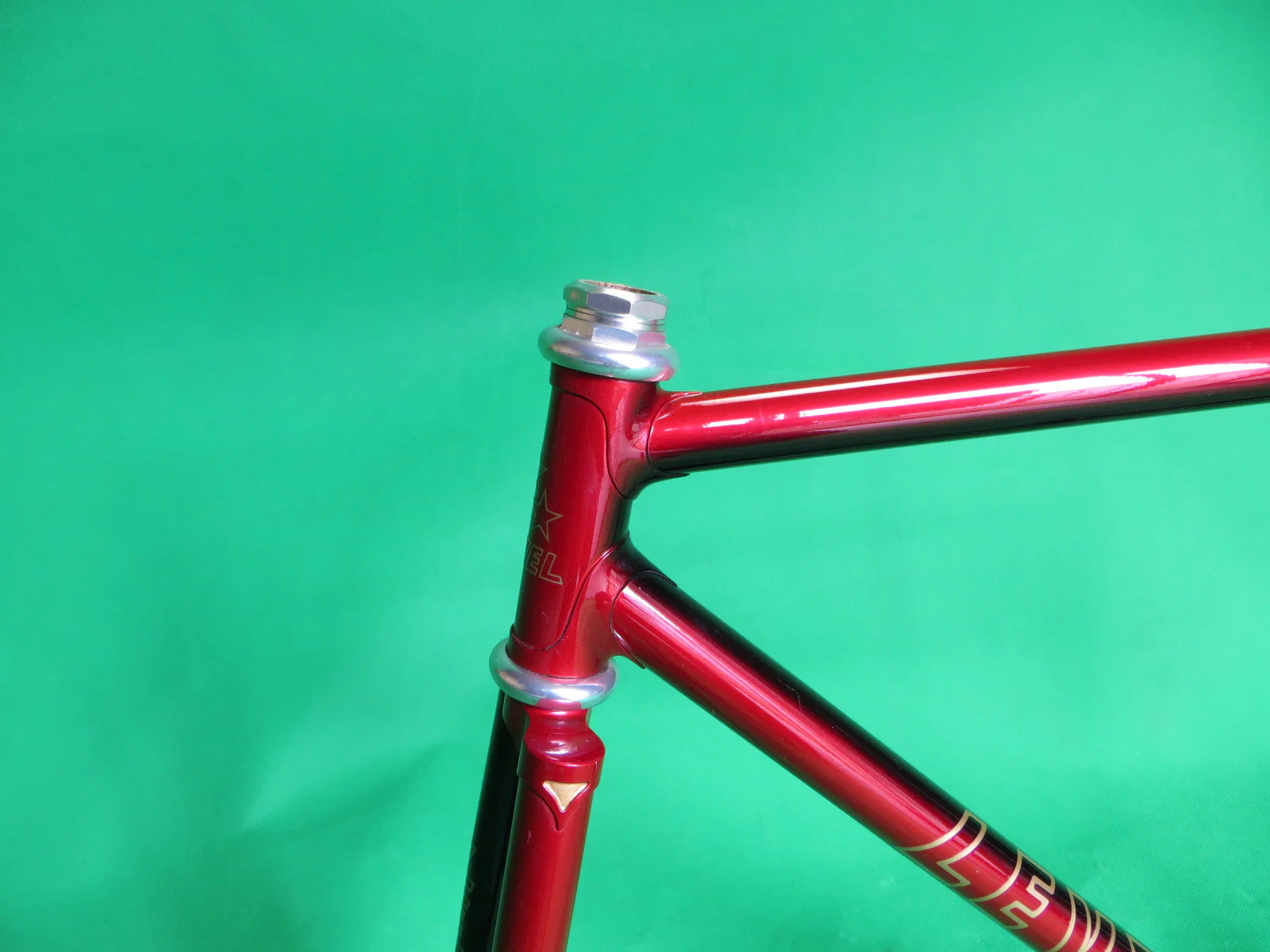 LEVEL // red black fade // 50.5cm - Image 2