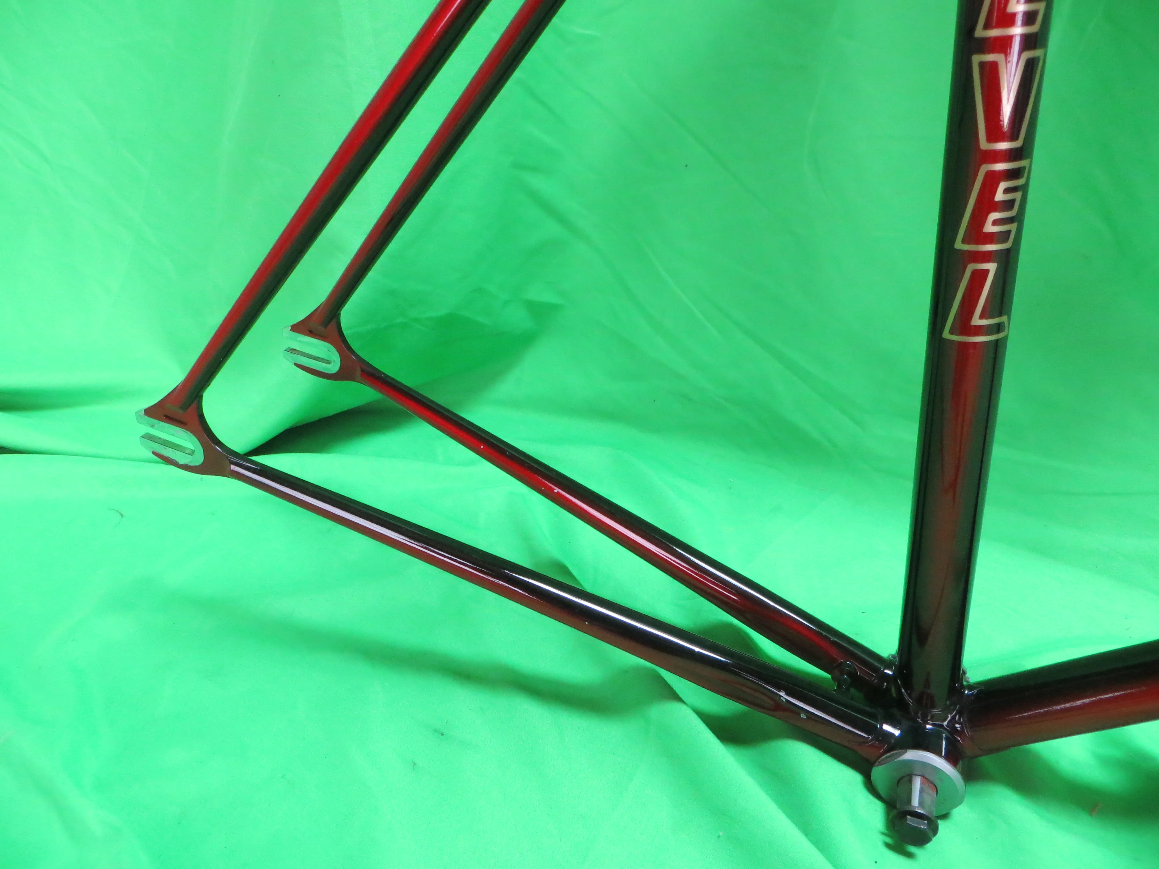 LEVEL // Red Black Fade // 51.5cm - Image 14