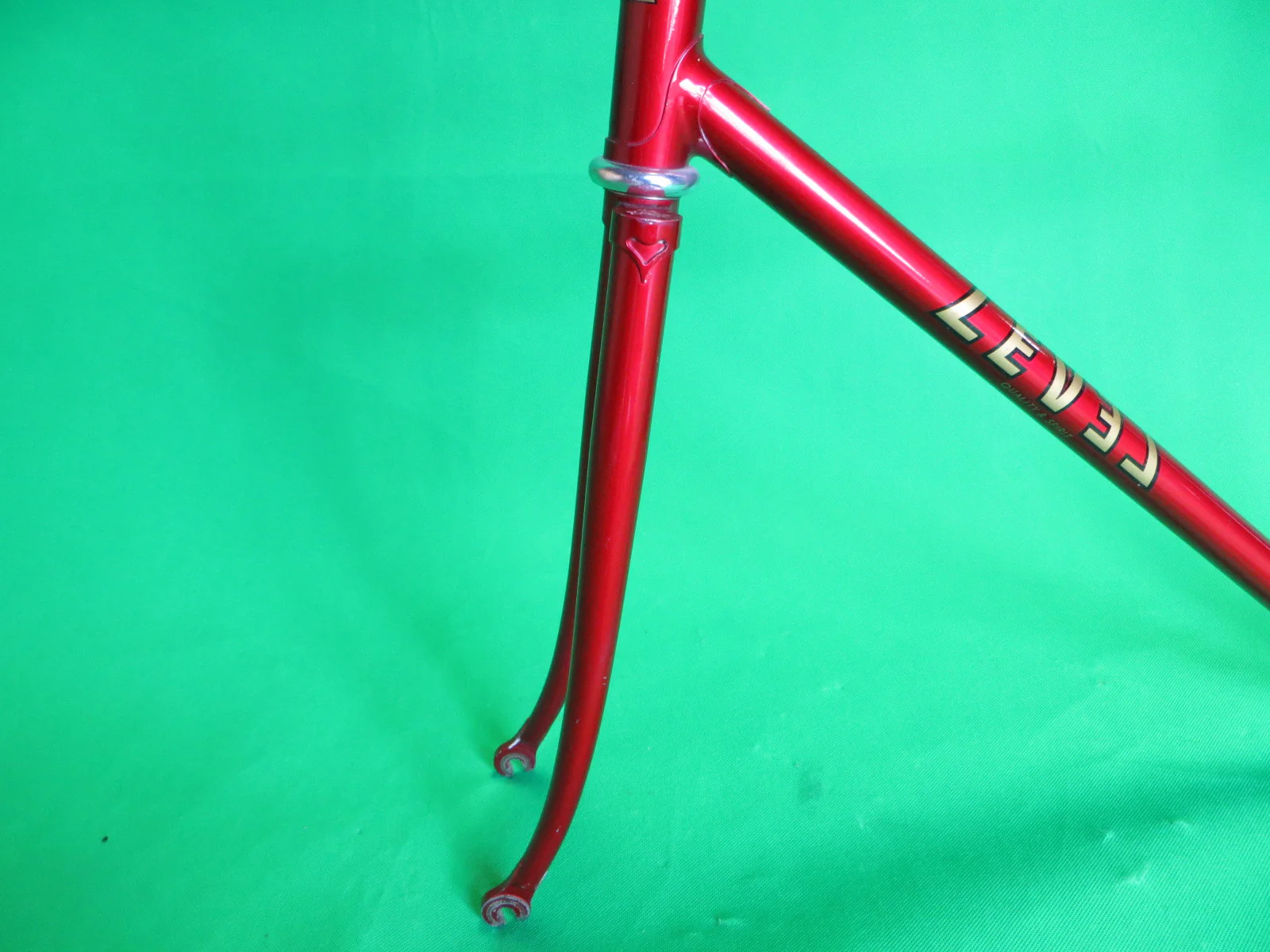 LeveL // red metallic '94 // 54.5cm - Image 3
