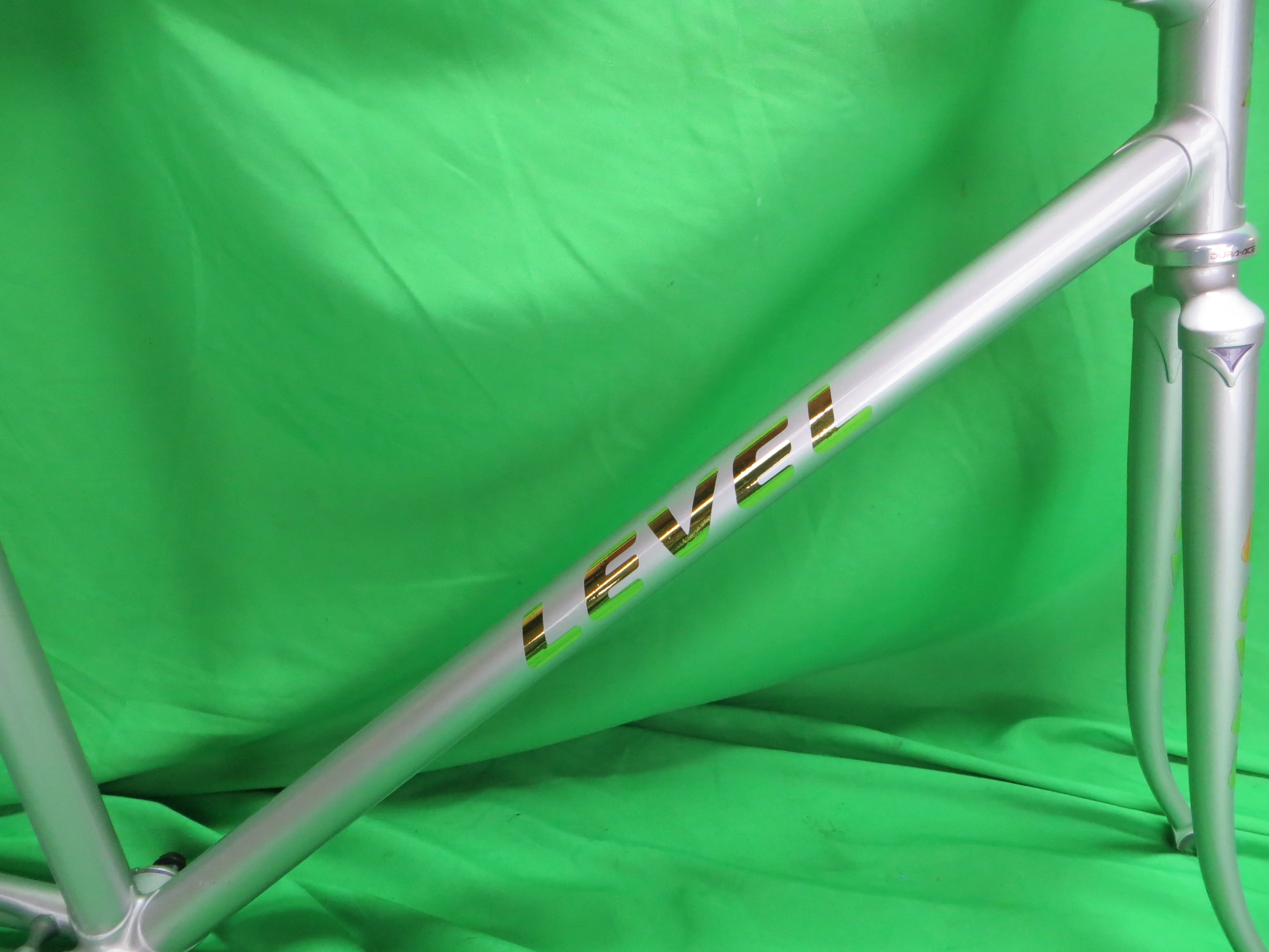 Level // Silver Gold Decals // 52cm - Image 13