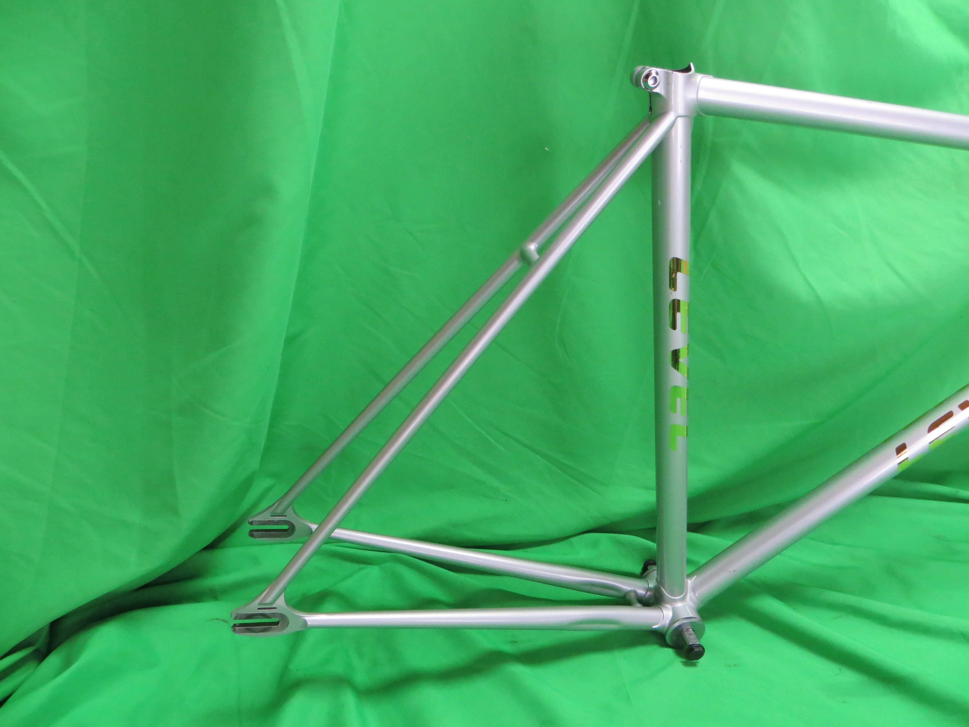 Level // Silver Gold Decals // 52cm - Image 15