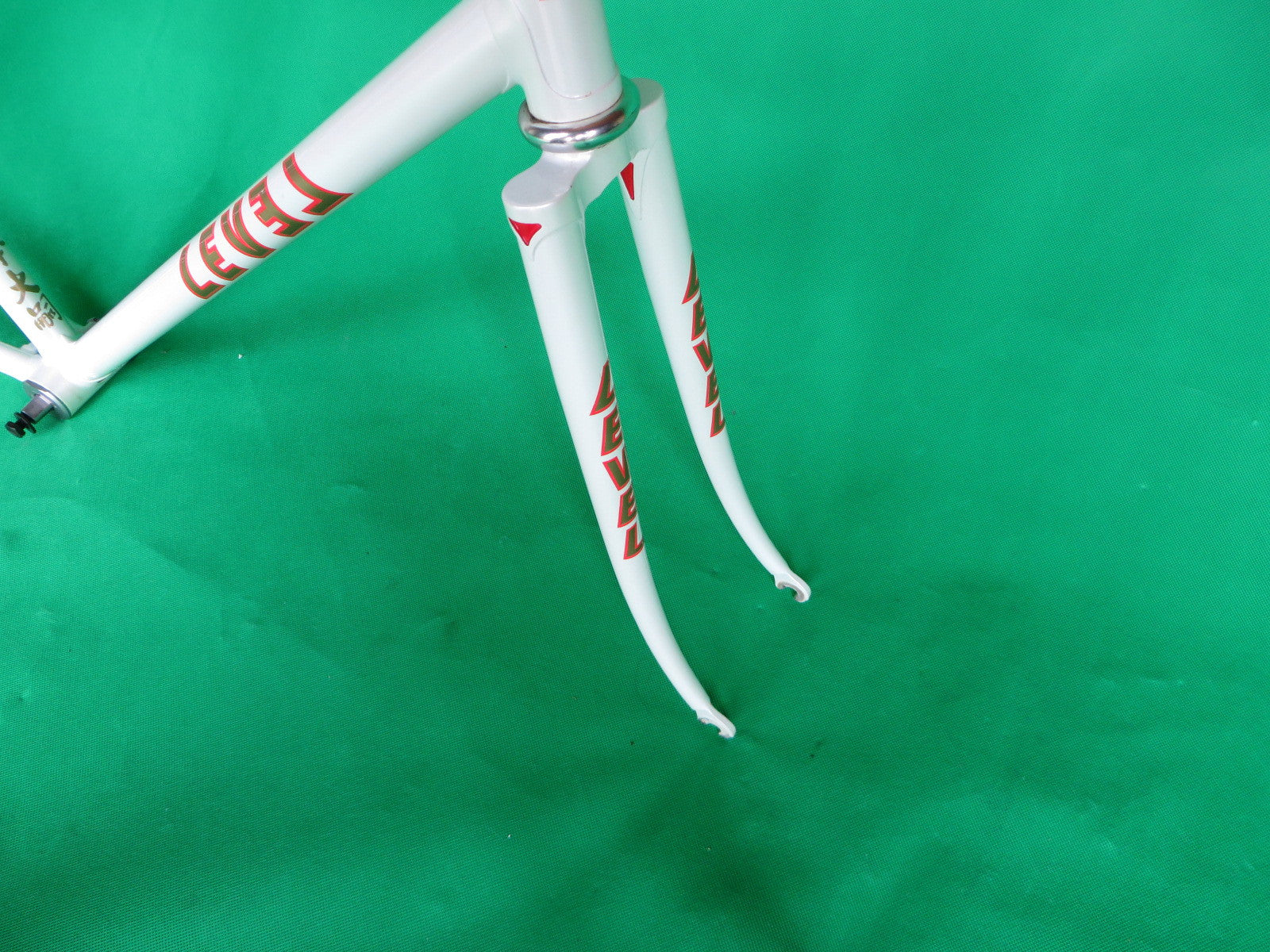 Level White (51.5cm) - Image 10