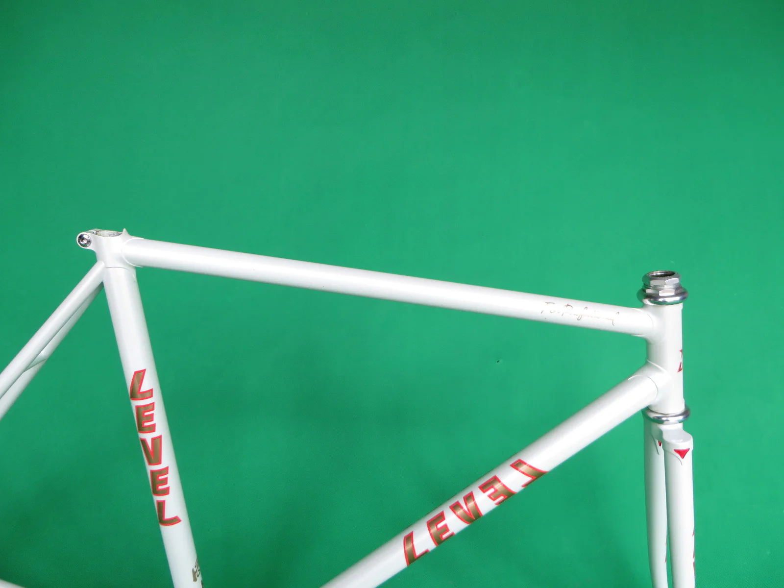 Level White (51.5cm) - Image 11
