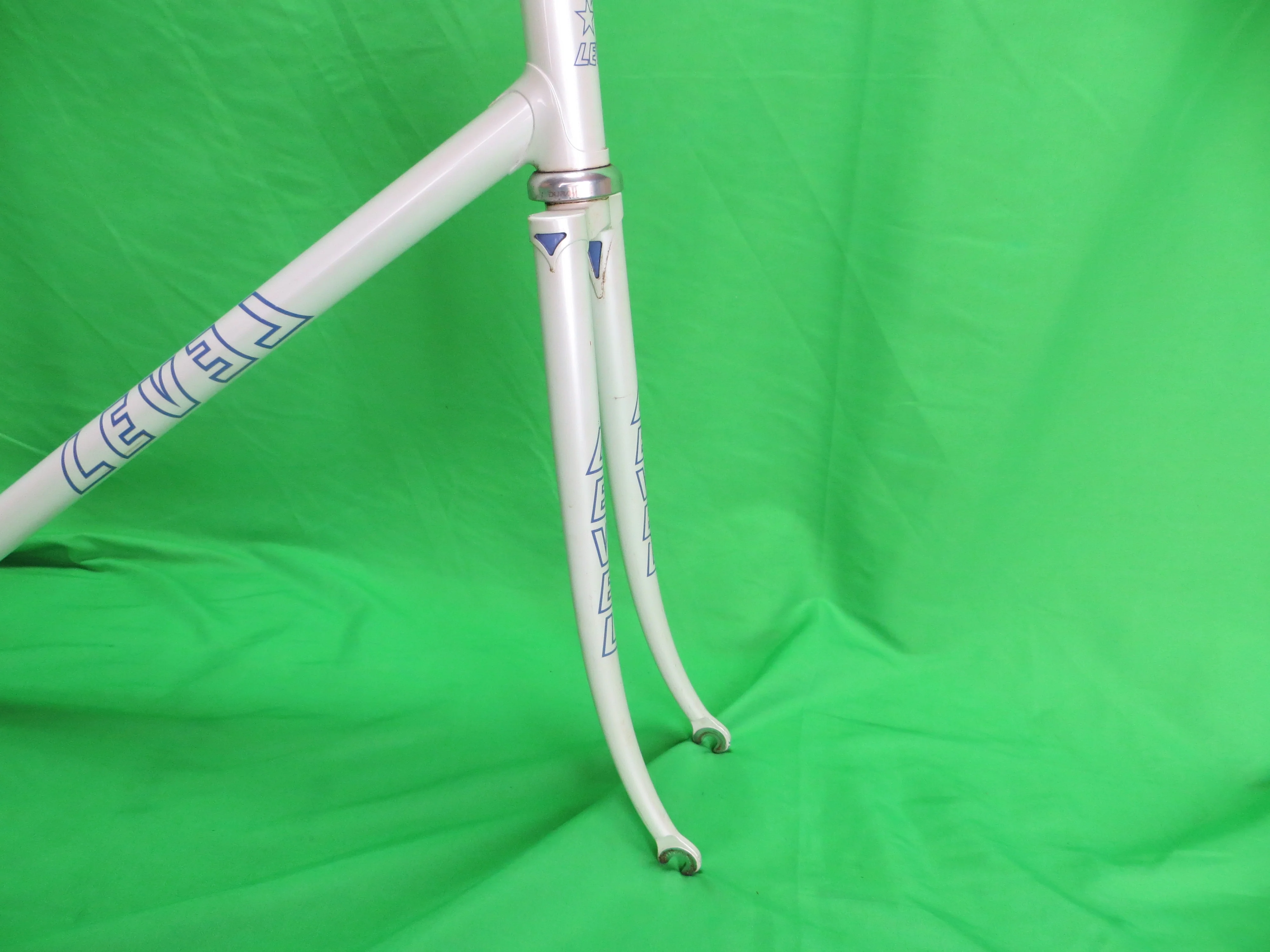 Level // White // 52.5cm - Image 10