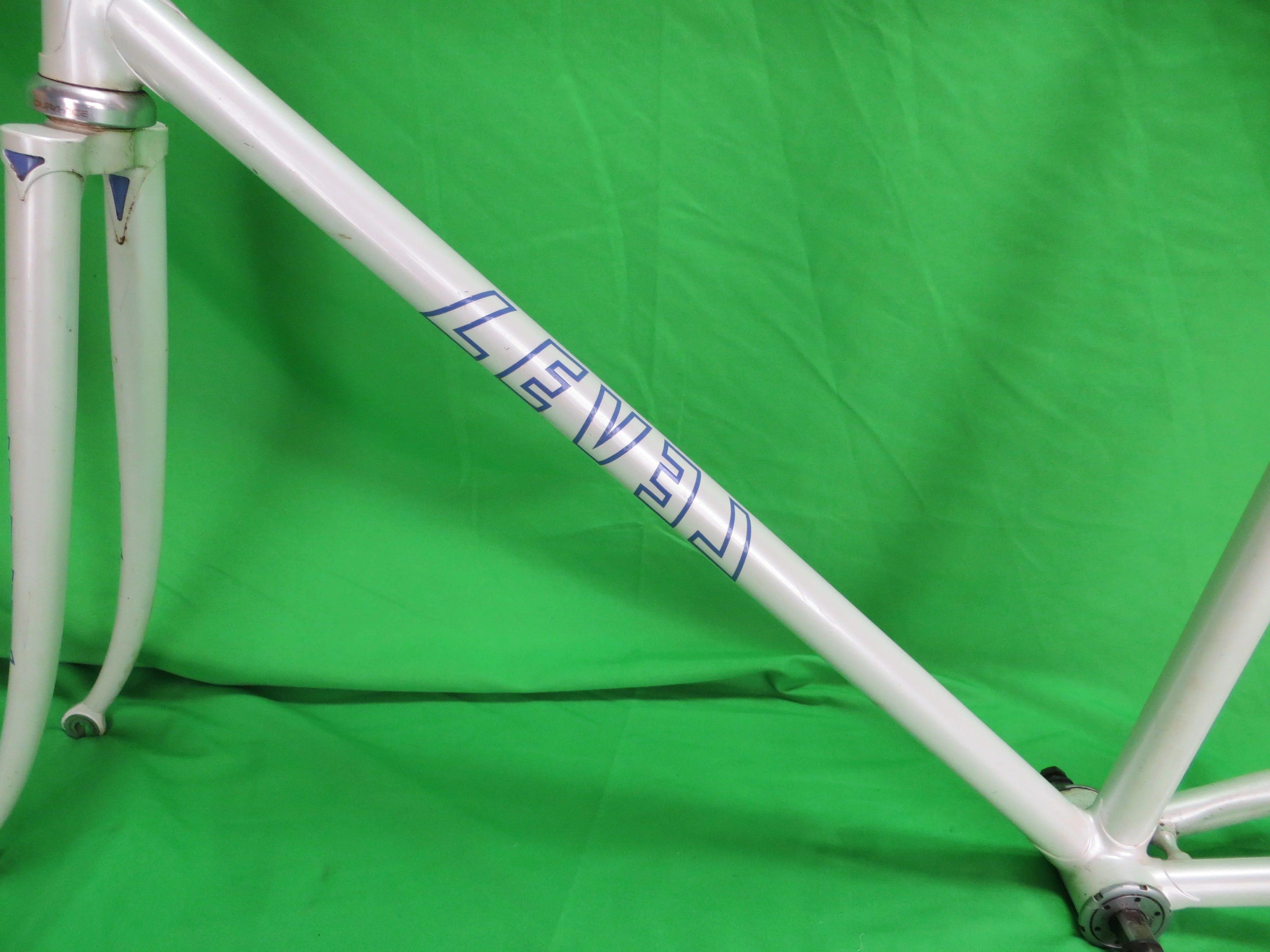 Level // White // 52.5cm - Image 6