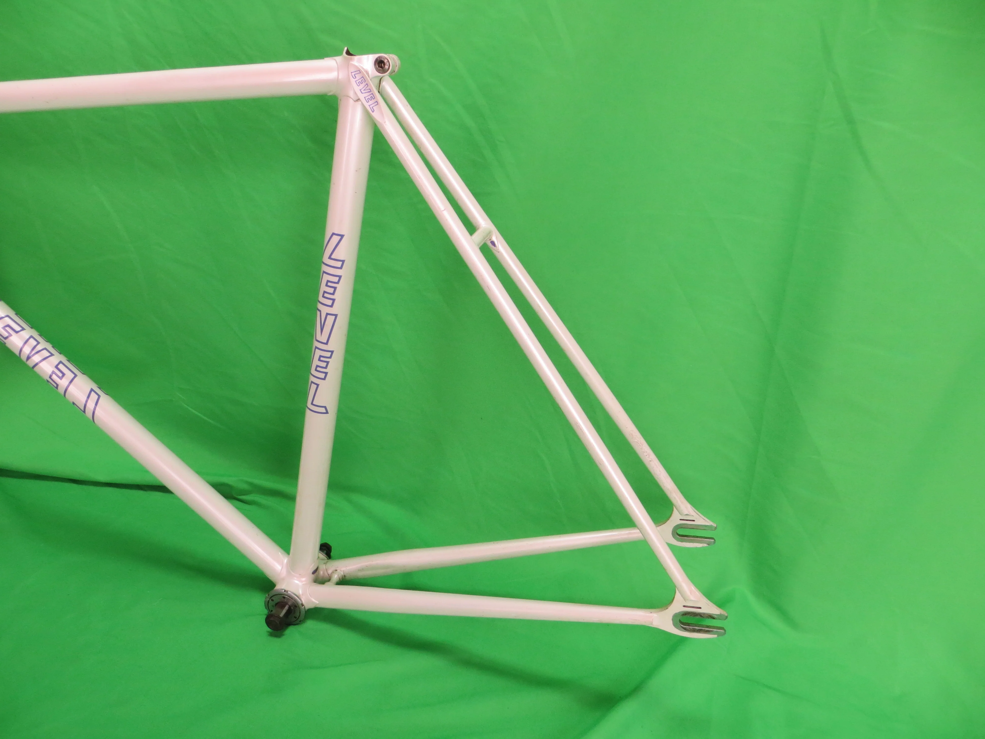 Level // White // 52.5cm - Image 8
