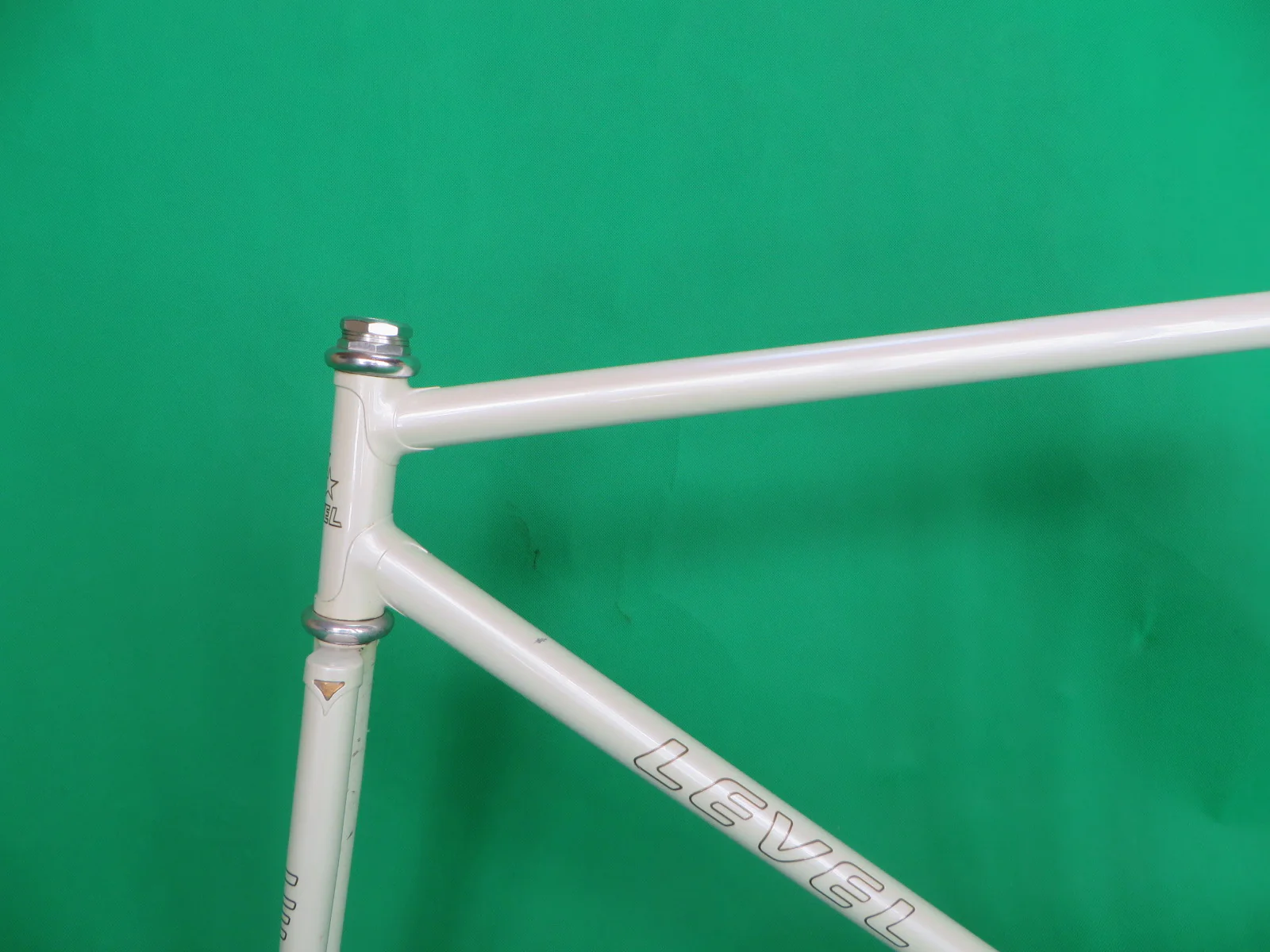 LEVEL // White // 53.5cm - Image 4