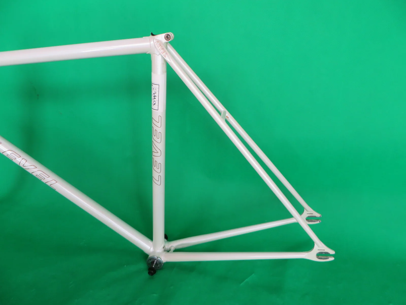 LEVEL // White // 53.5cm - Image 9