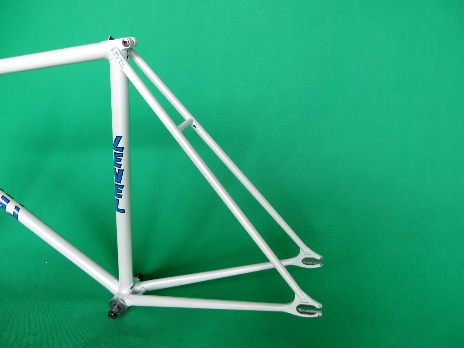 Level White (53cm) - Image 6