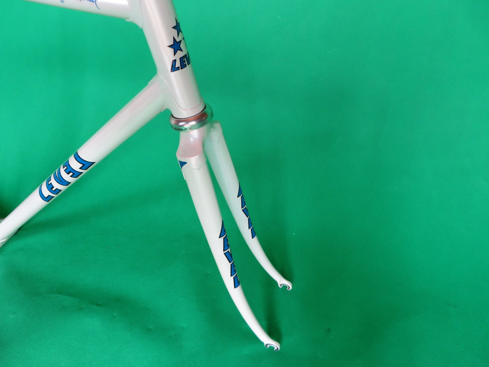 Level White (53cm) - Image 8
