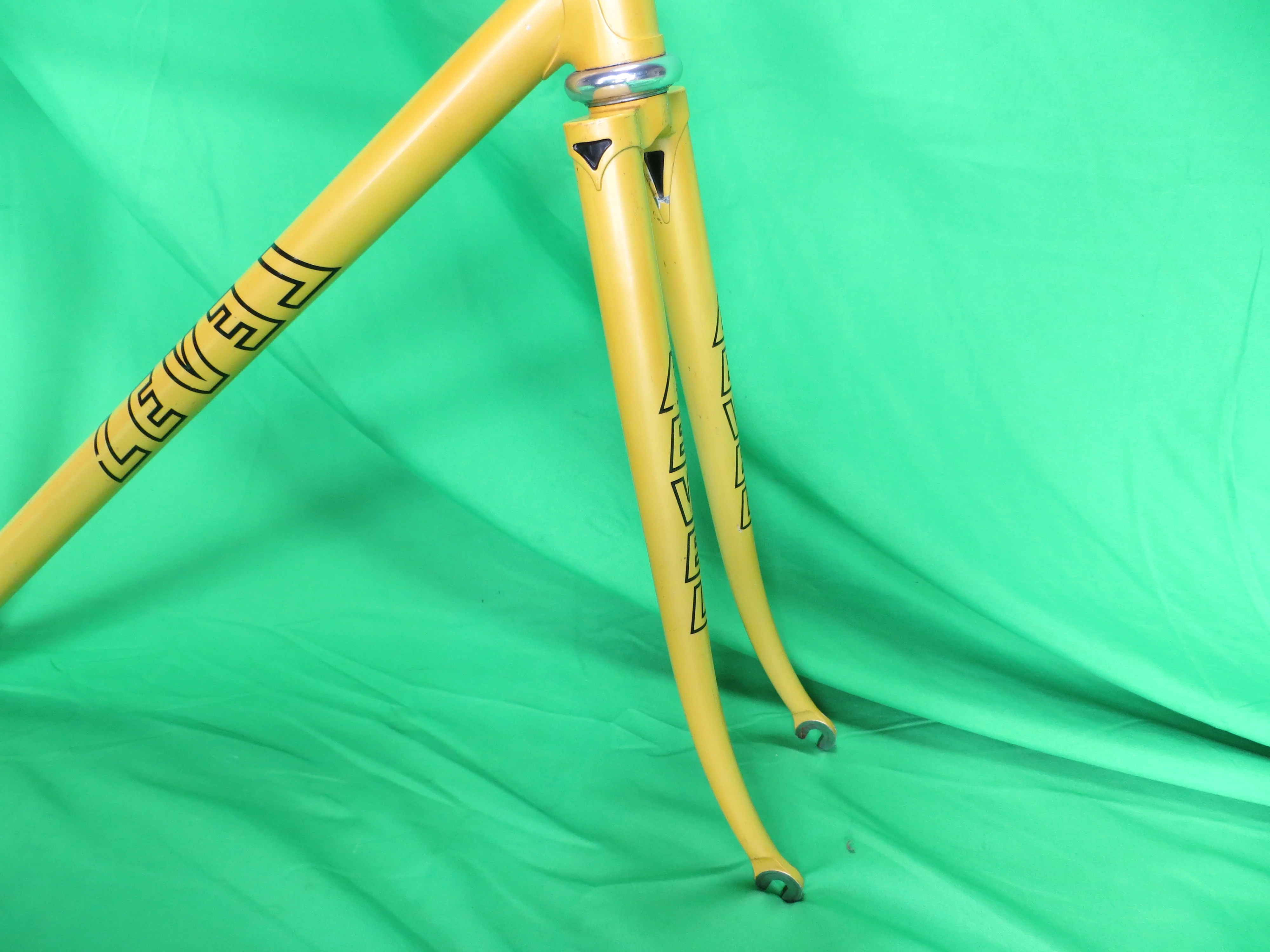 LEVEL // yellow // 50.5cm - Image 10