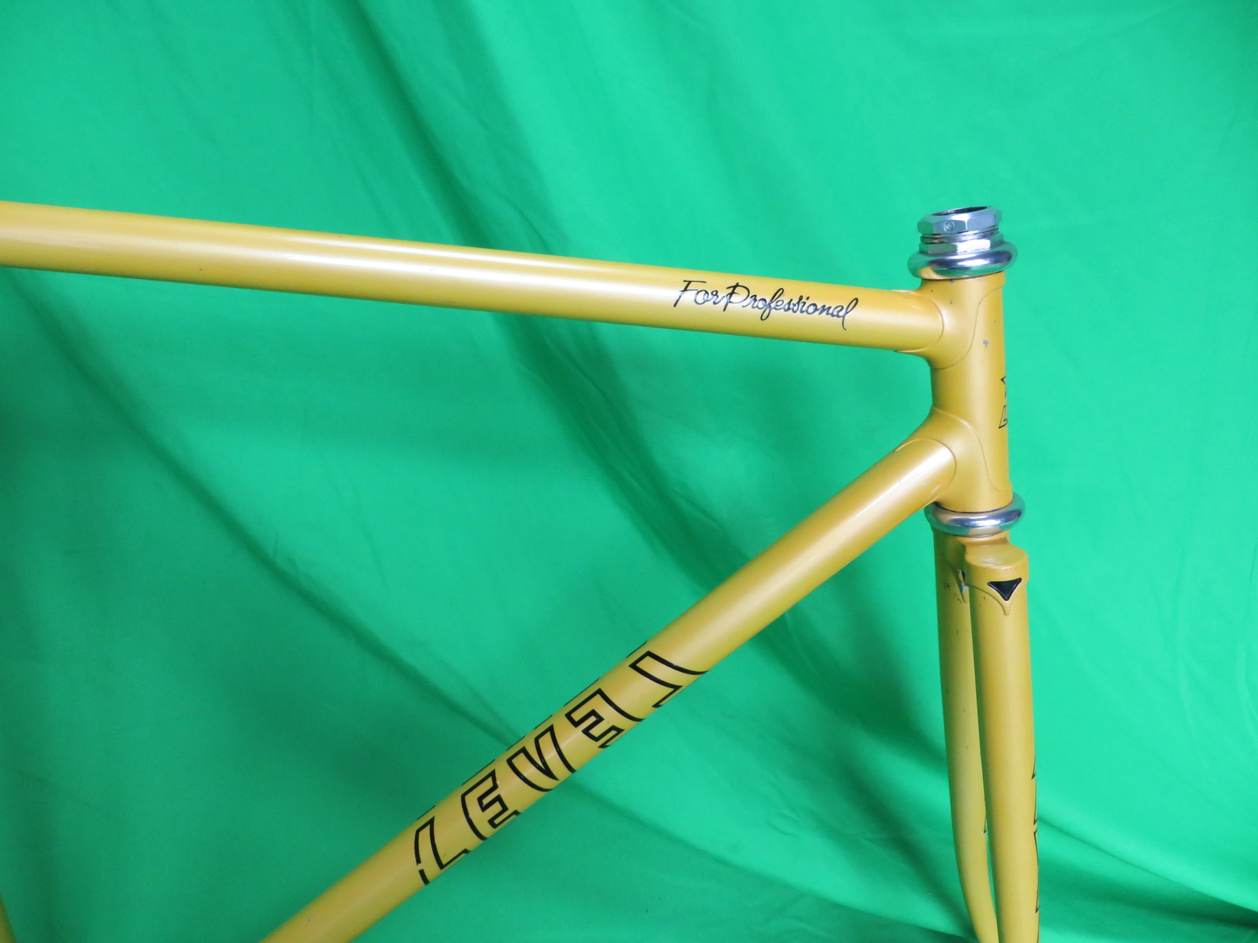 LEVEL // yellow // 50.5cm - Image 11