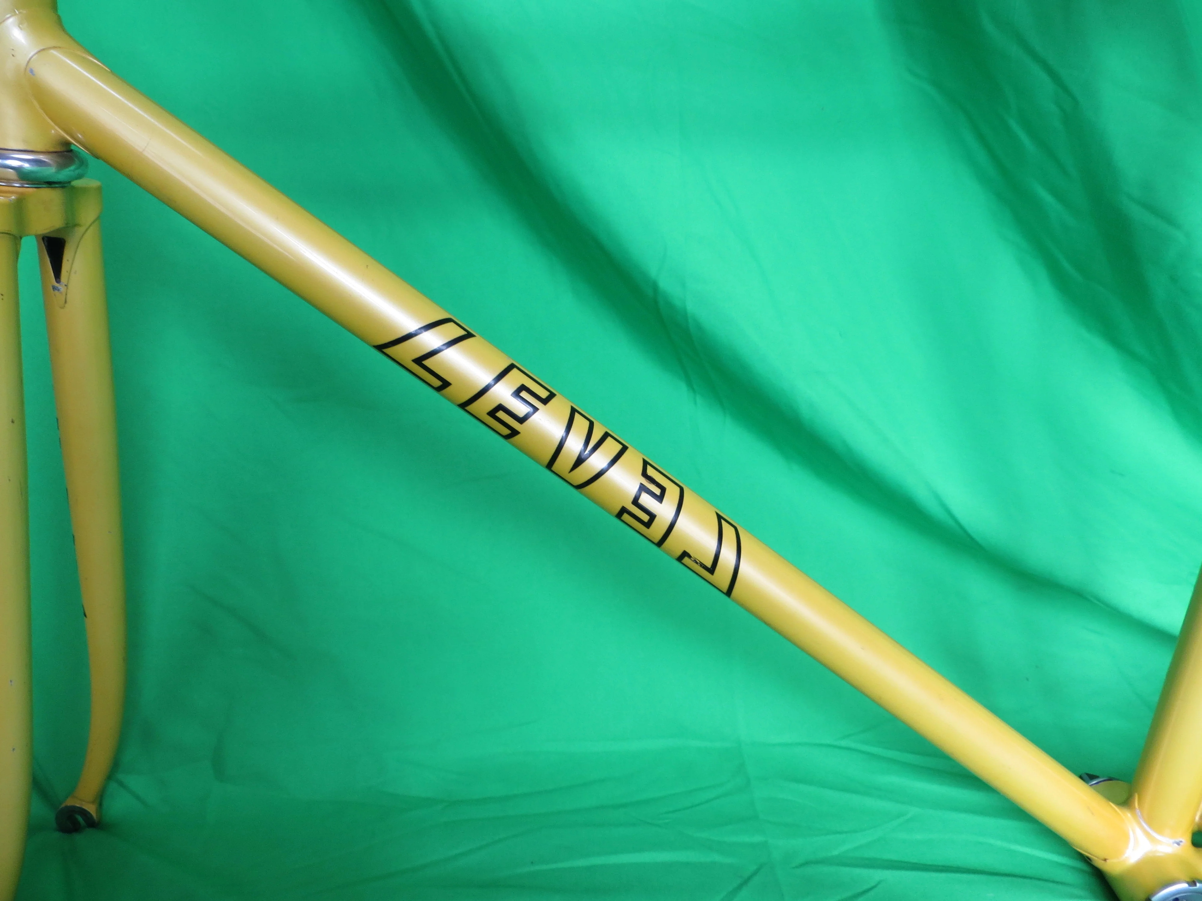 LEVEL // yellow // 50.5cm - Image 6