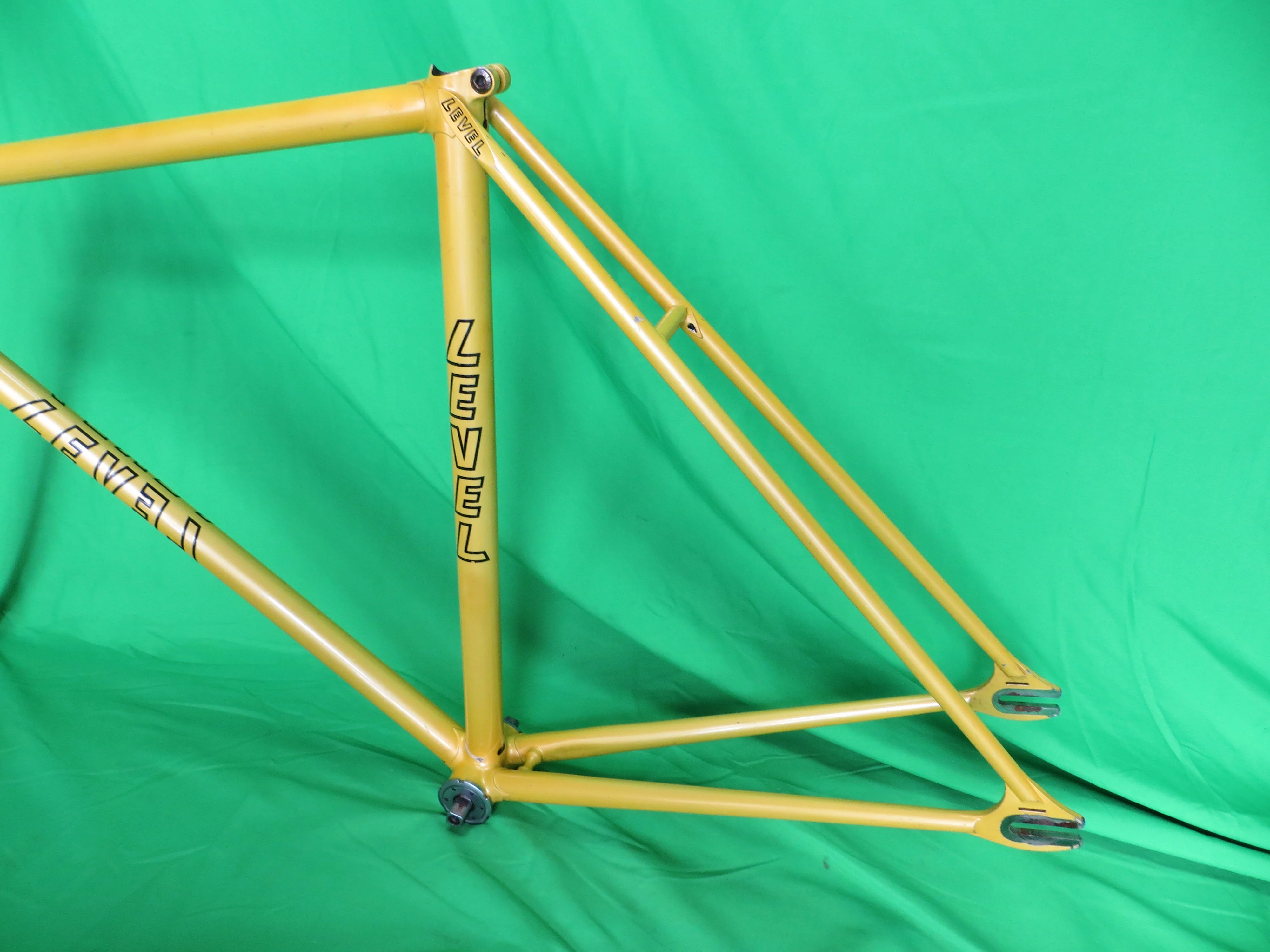 LEVEL // yellow // 50.5cm - Image 8