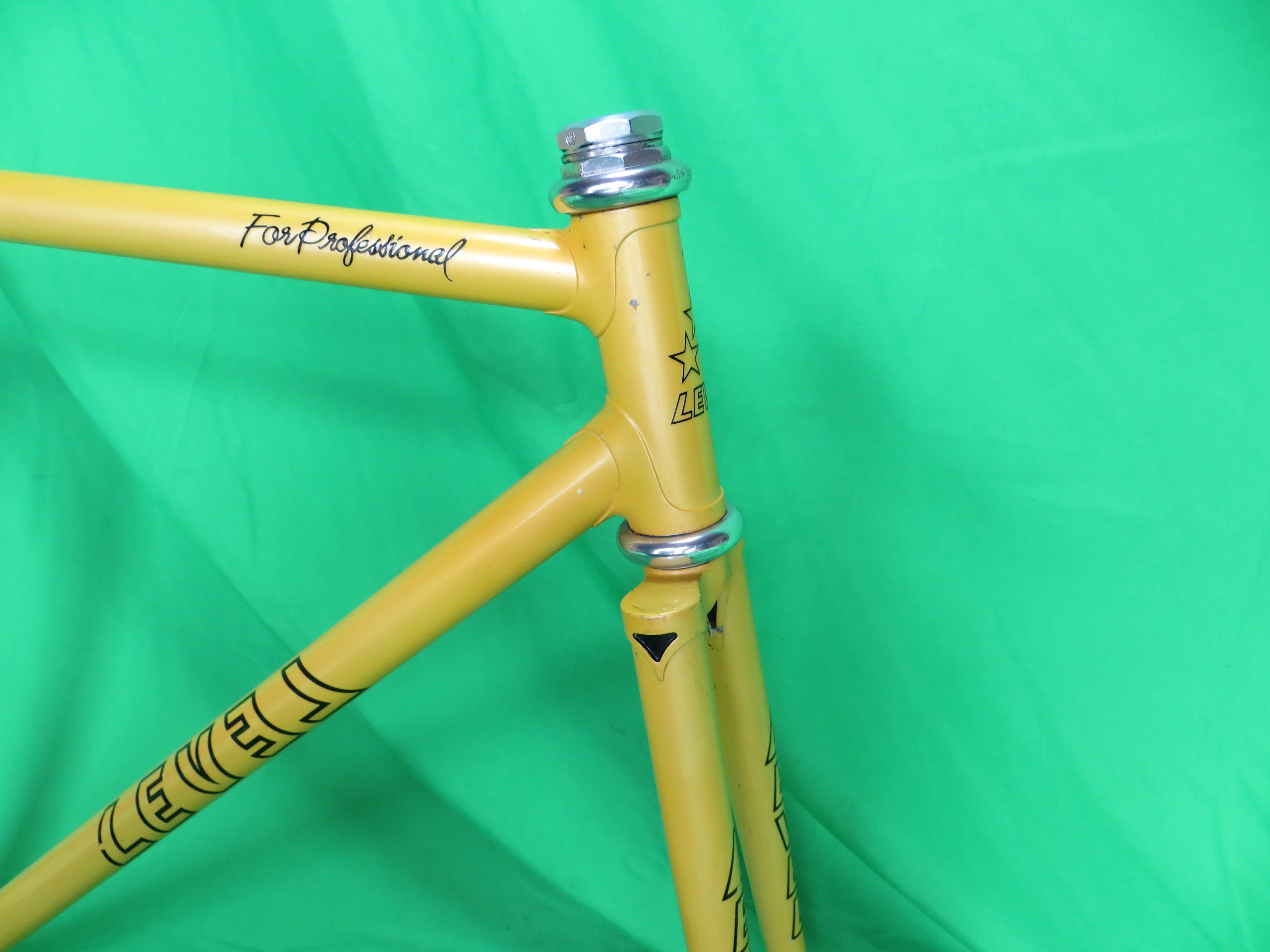 LEVEL // yellow // 50.5cm - Image 9