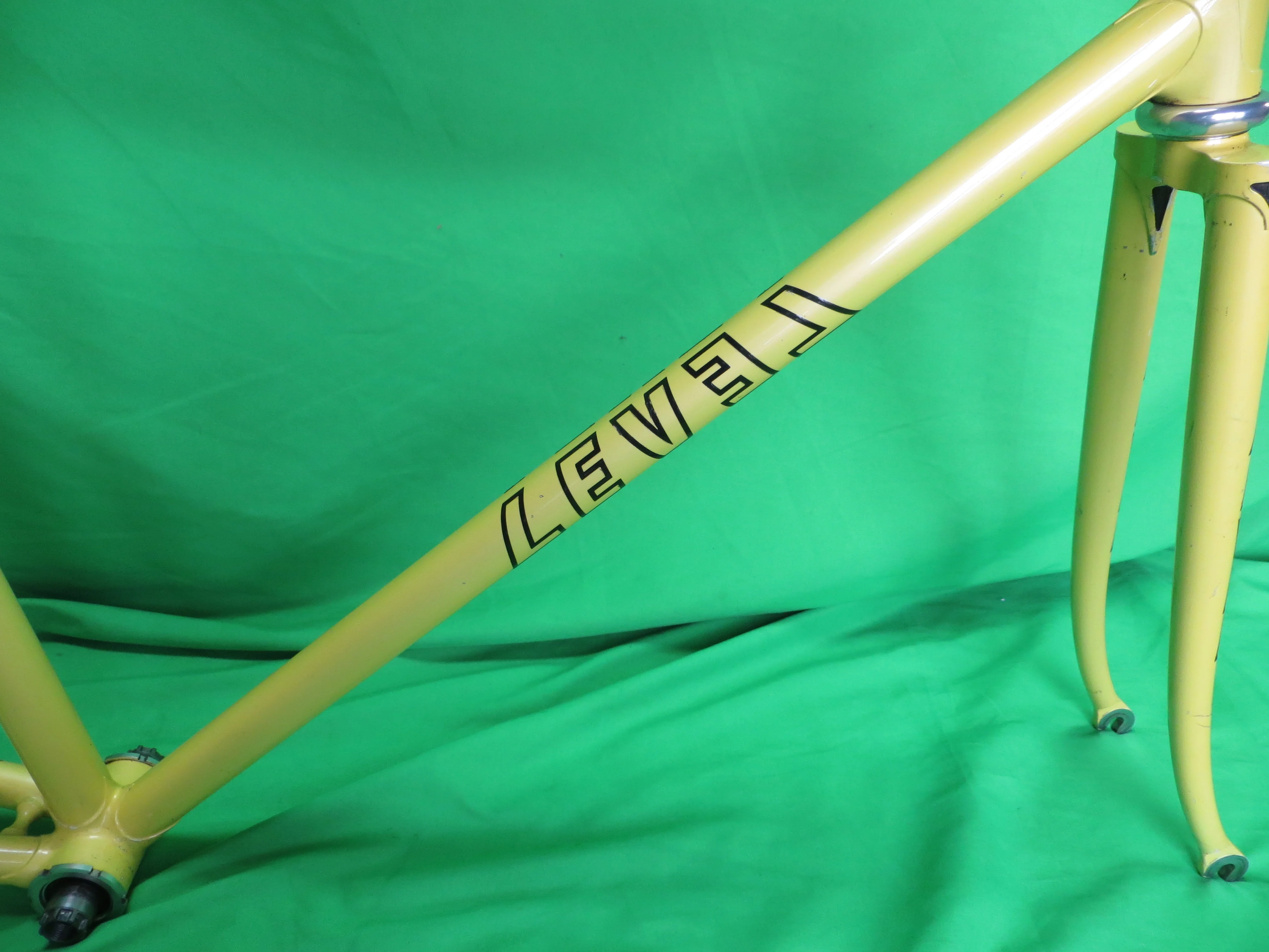 Level // Yellow // 51cm - Image 13
