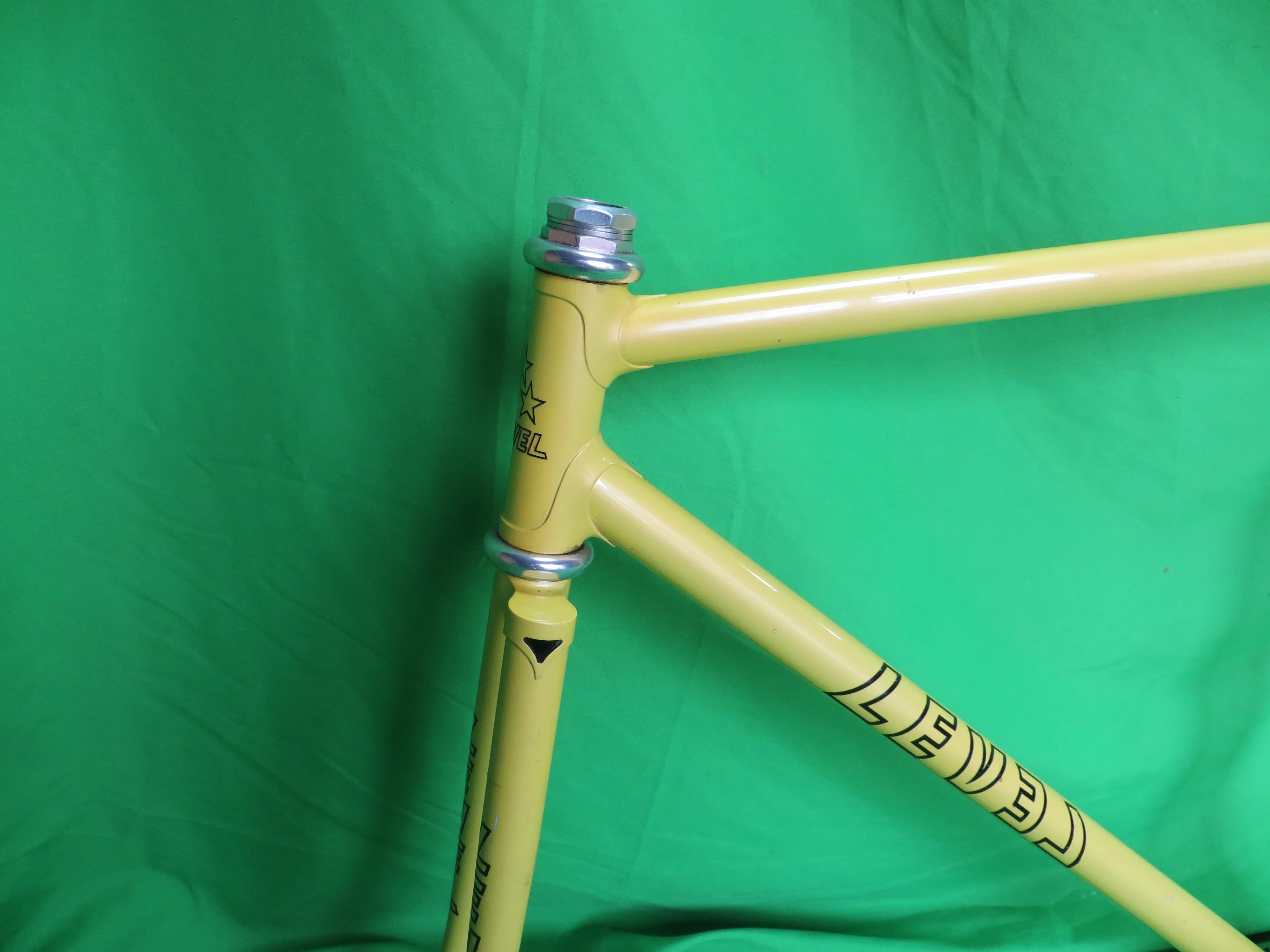 Level // Yellow // 51cm - Image 2