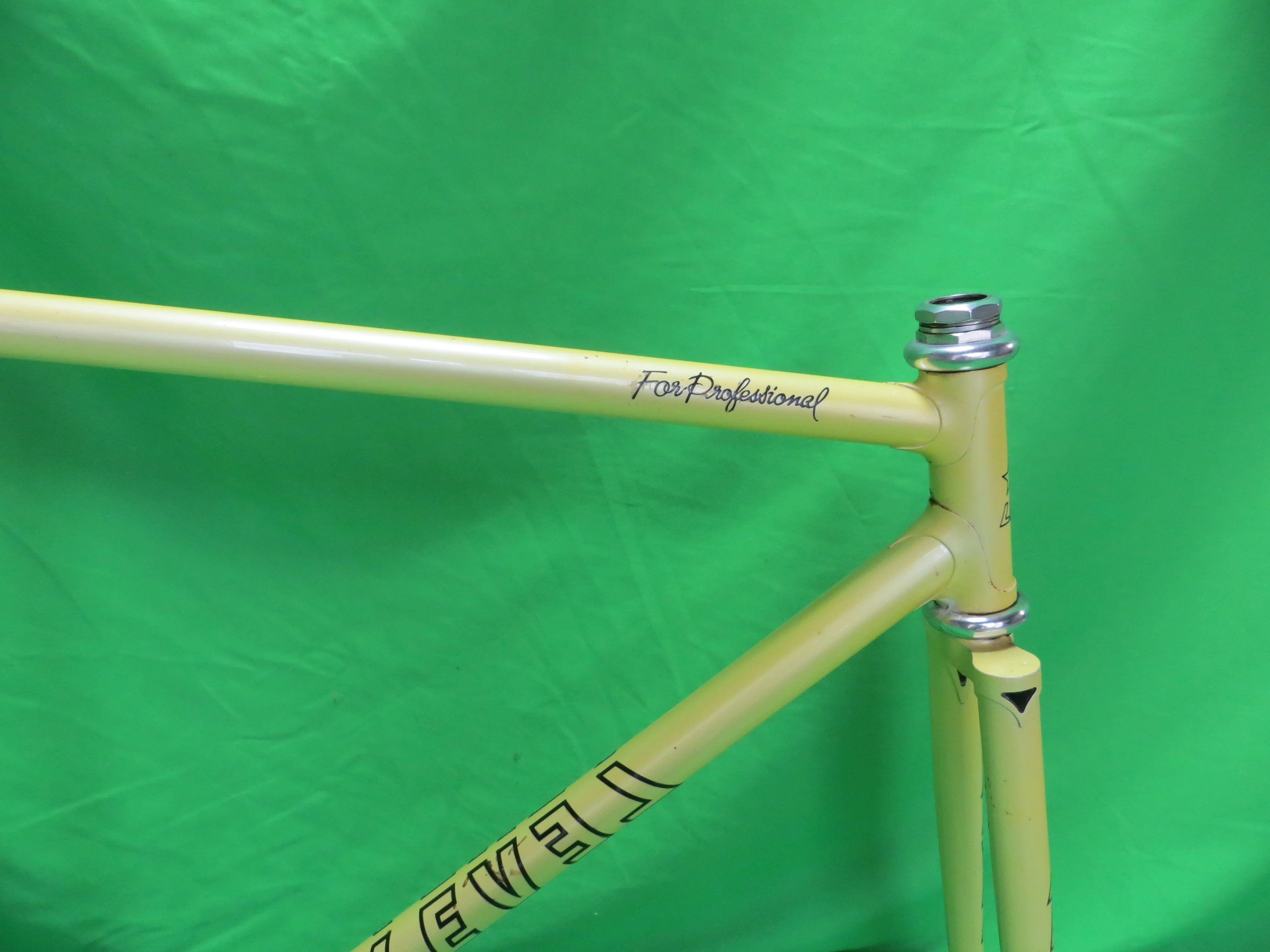 Level // Yellow // 51cm - Image 11