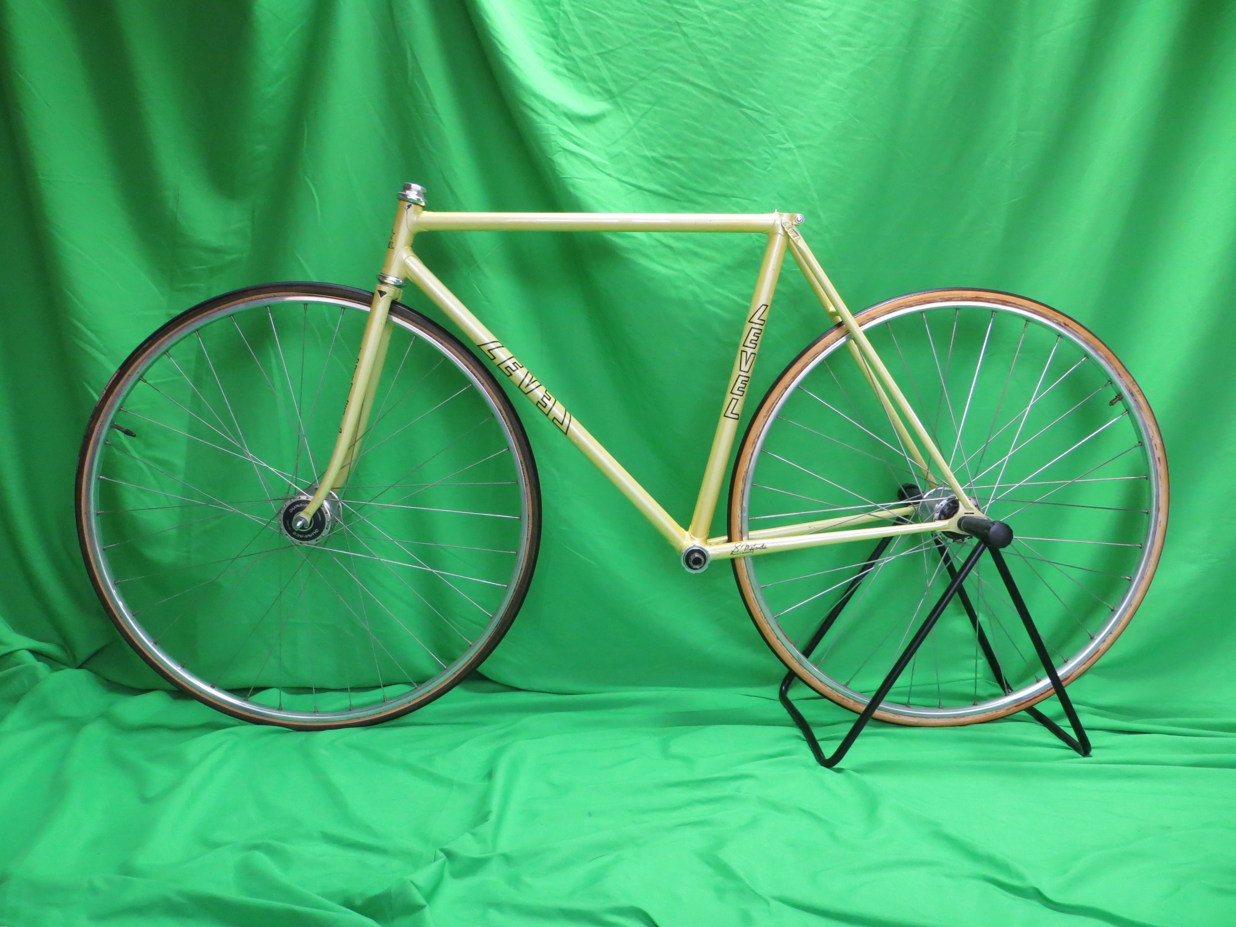 Level // Yellow // 51cm - Image 16