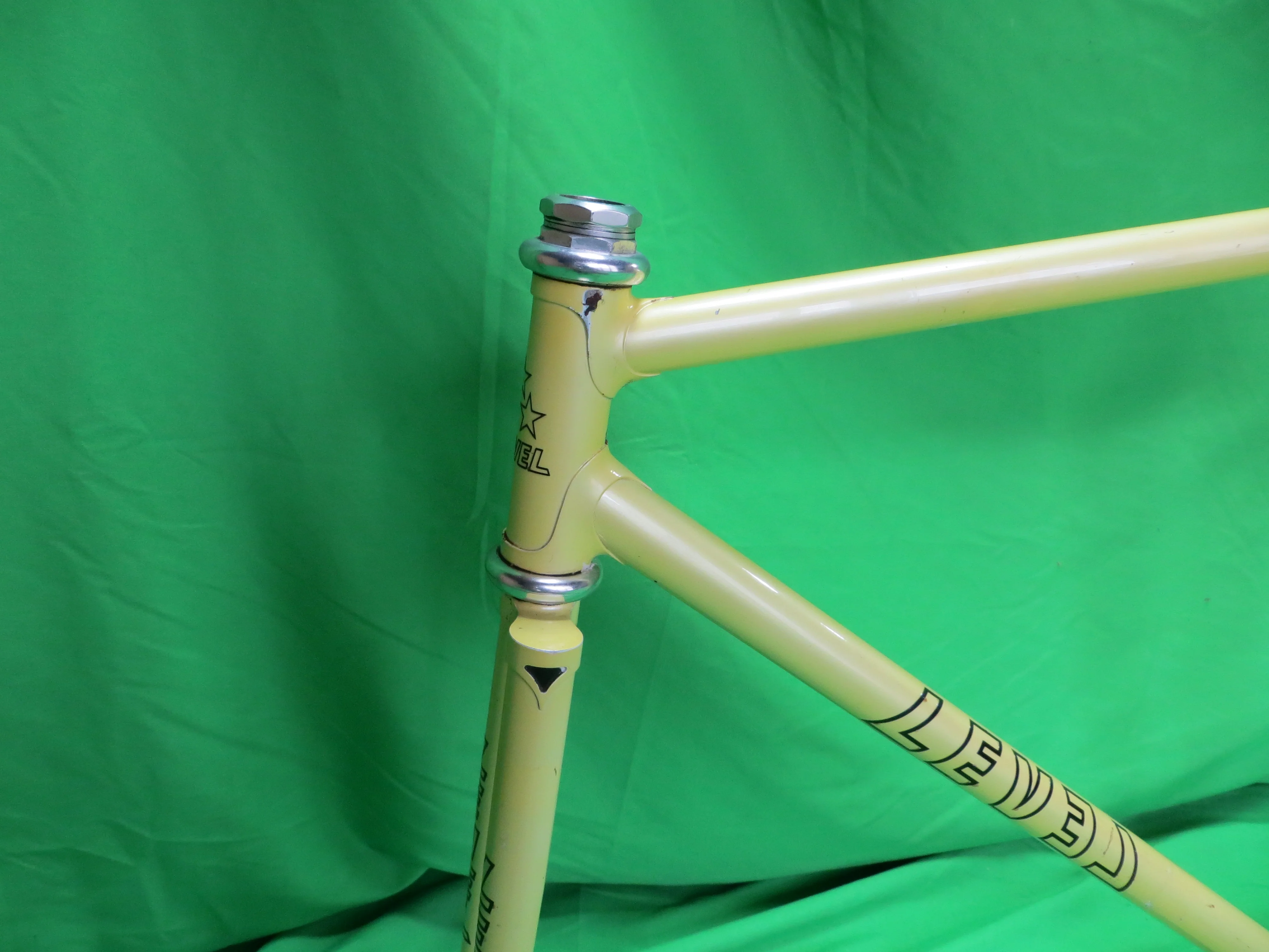 Level // Yellow // 51cm - Image 2