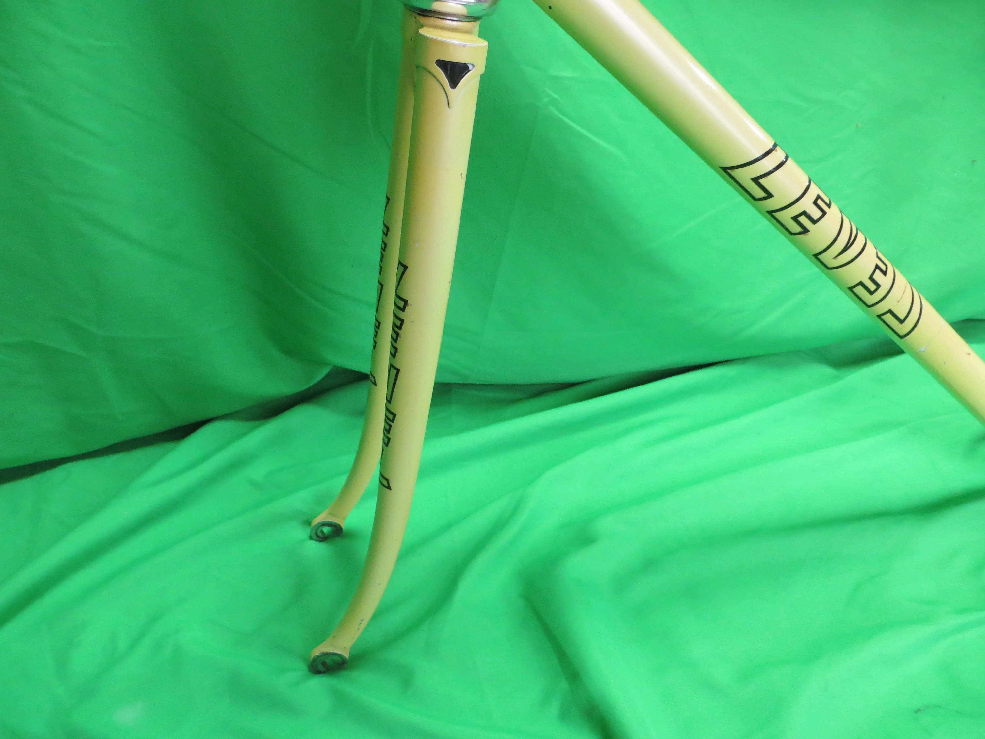 Level // Yellow // 51cm - Image 3