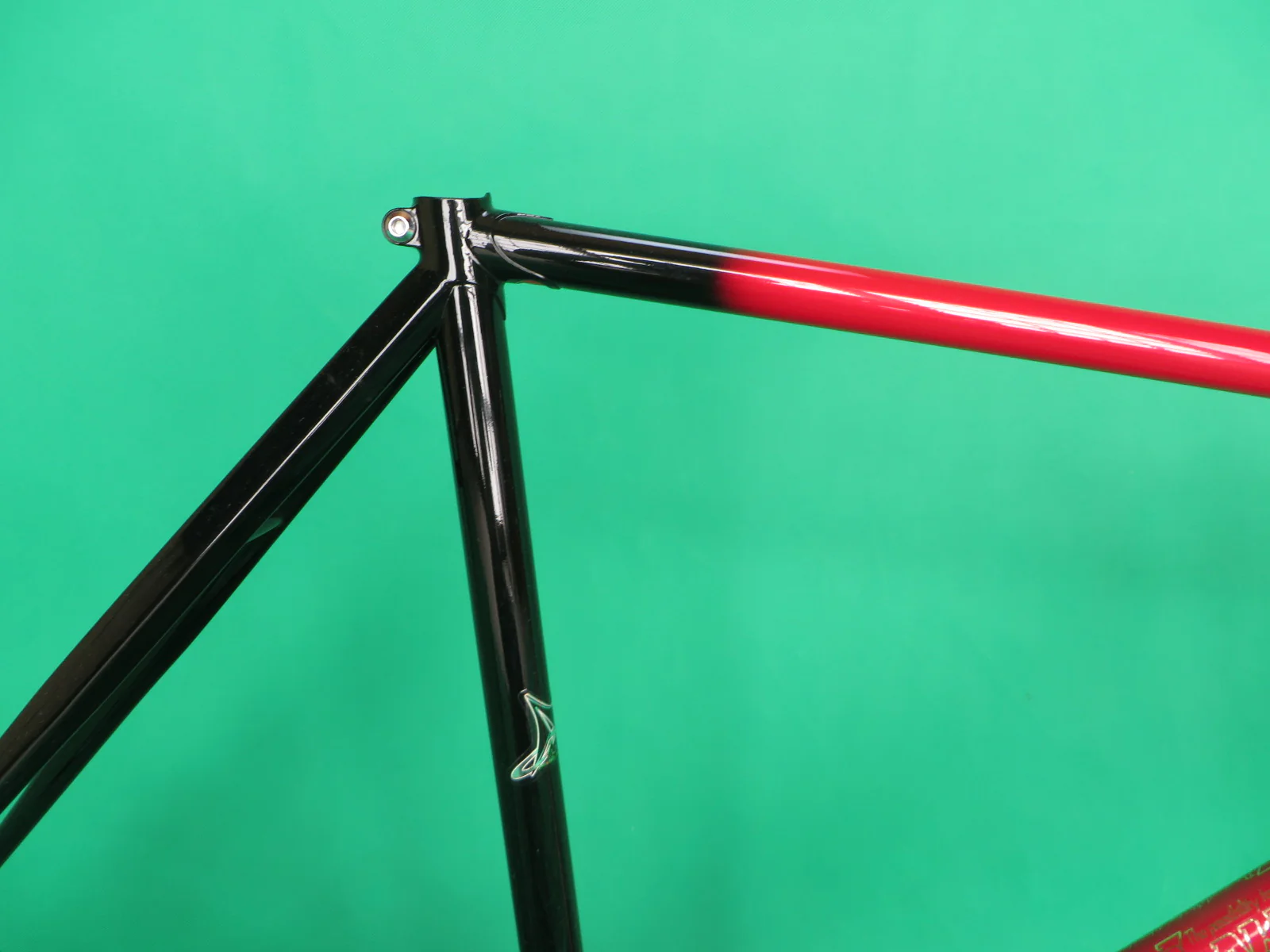 Makino 2020 // Red / Black Fade // 53cm - Image 12