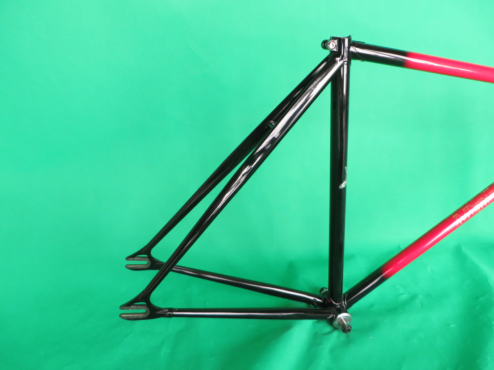 Makino 2020 // Red / Black Fade // 53cm - Image 15