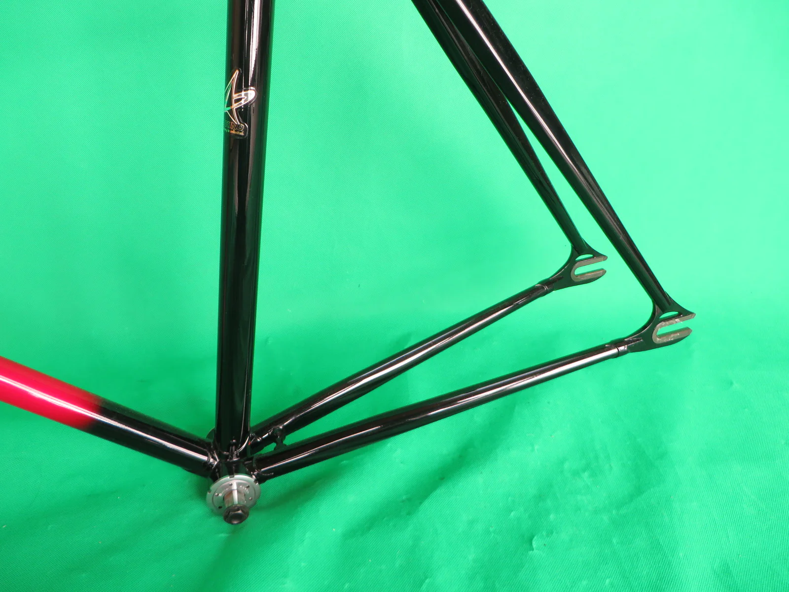 Makino 2020 // Red / Black Fade // 53cm - Image 7